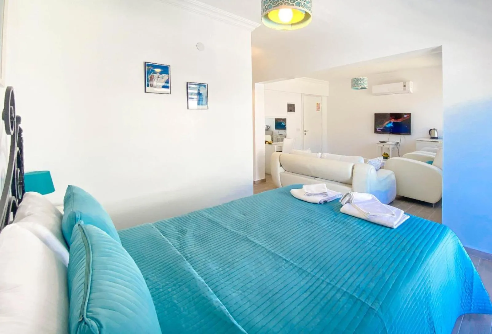Photo of the whole room, Bed in Nur Suites & Hotels