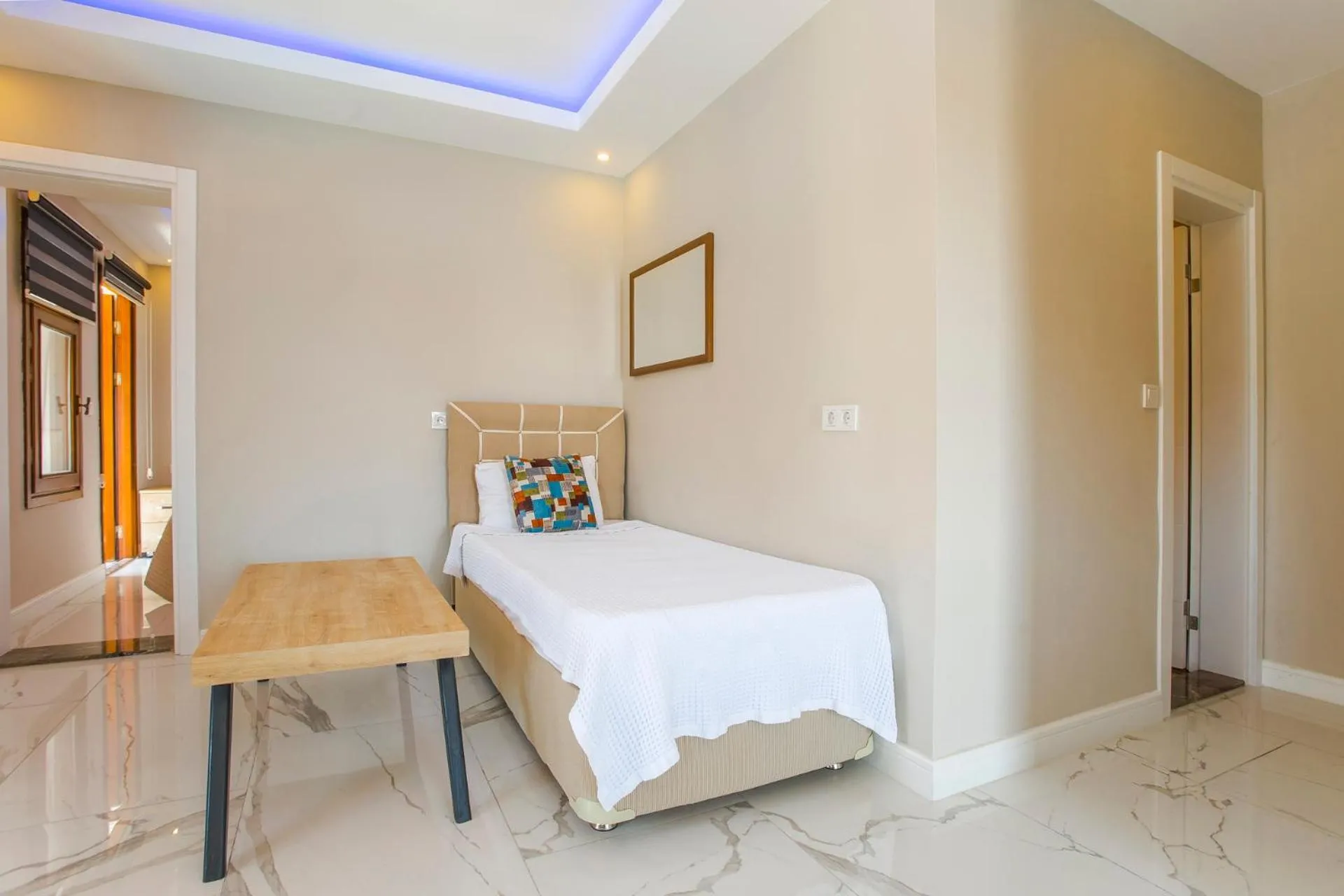 Bed in Nur Suites & Hotels