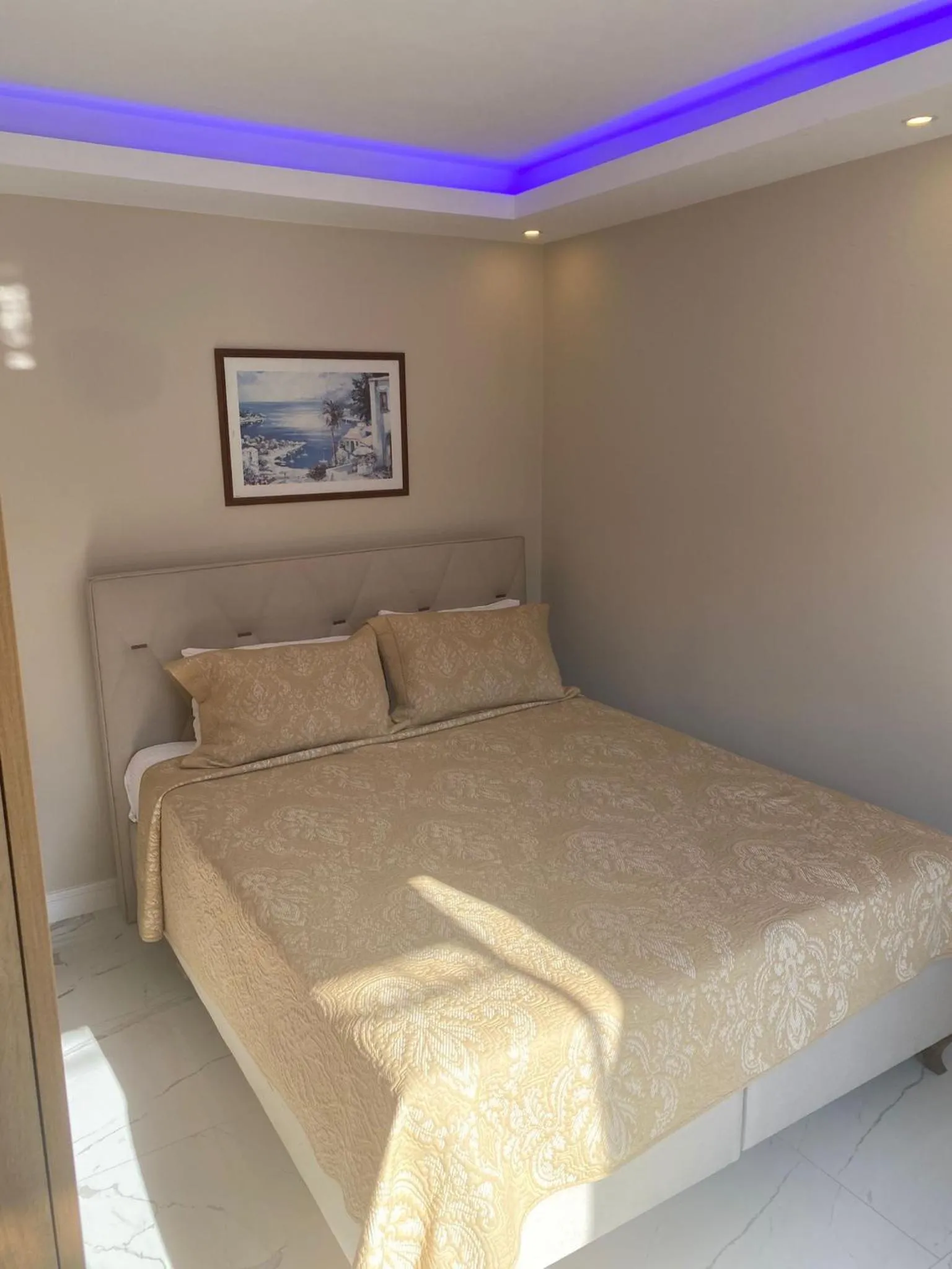 Bed in Nur Suites & Hotels