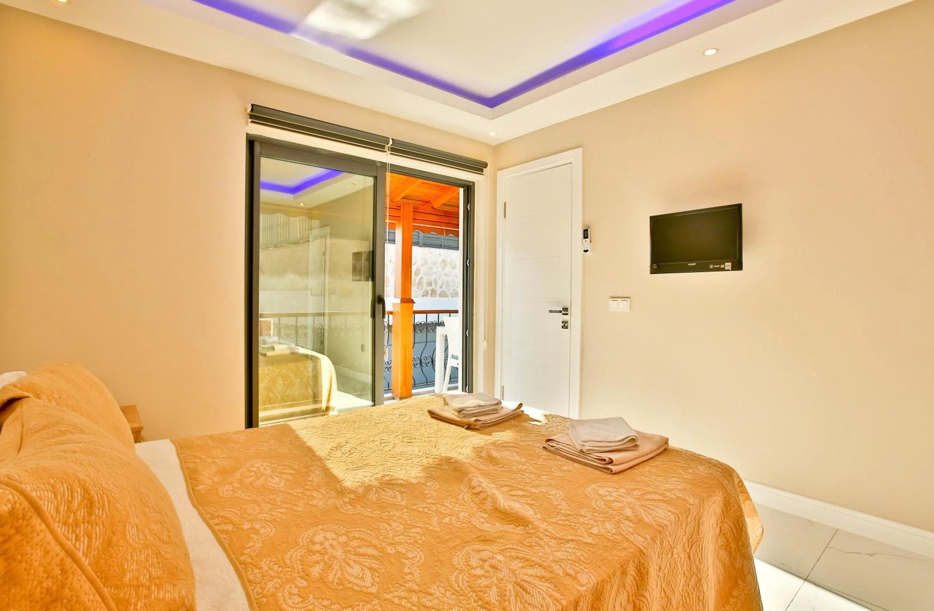 Bedroom, Bed in Nur Suites & Hotels