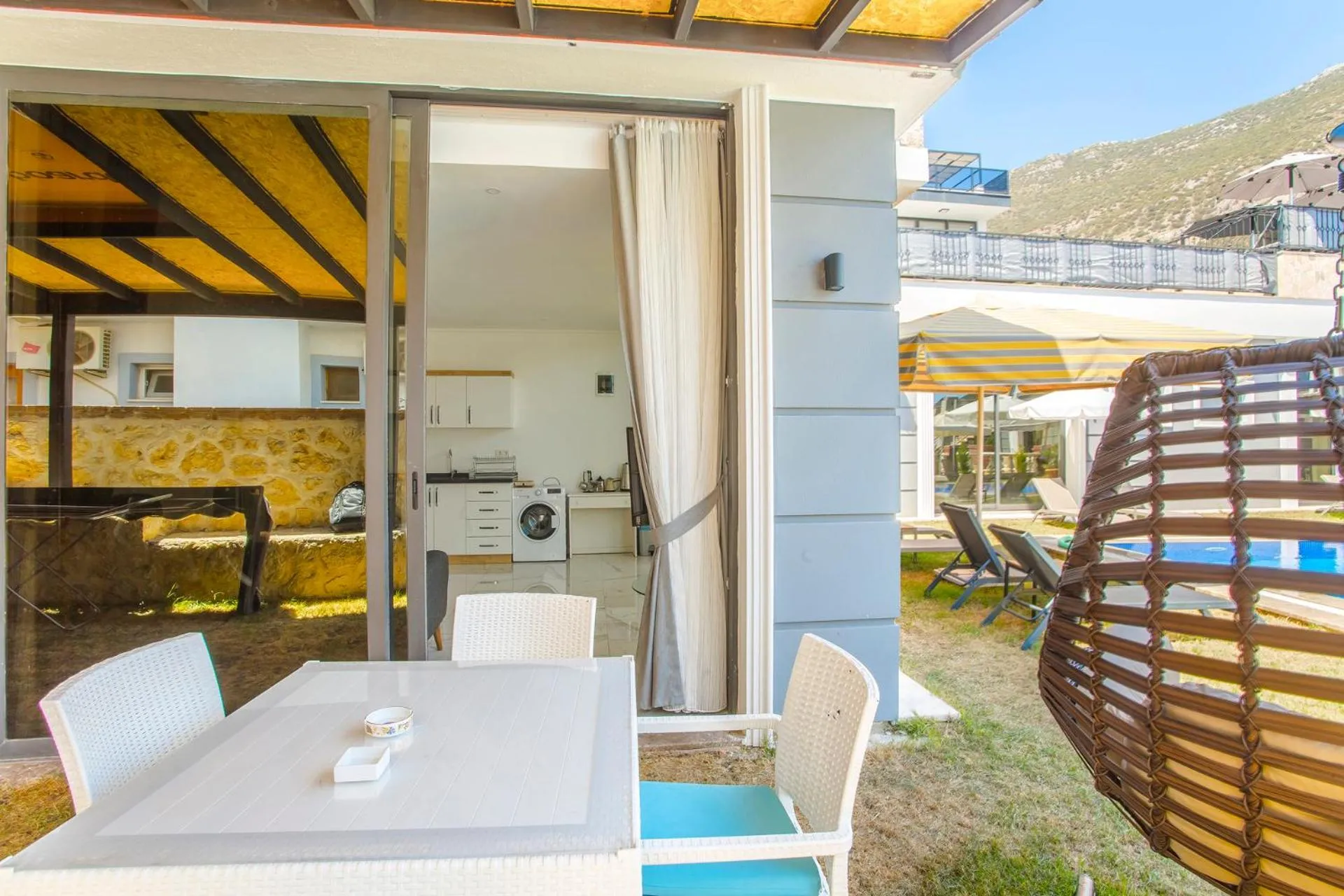 Patio in Nur Suites & Hotels
