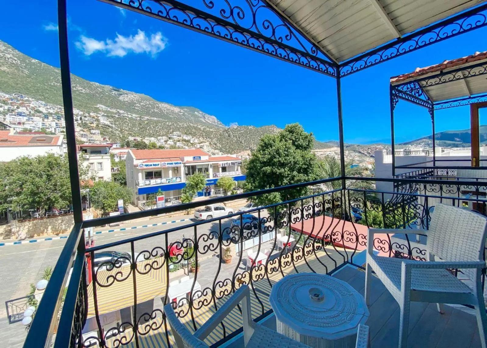 Balcony/Terrace in Nur Suites & Hotels