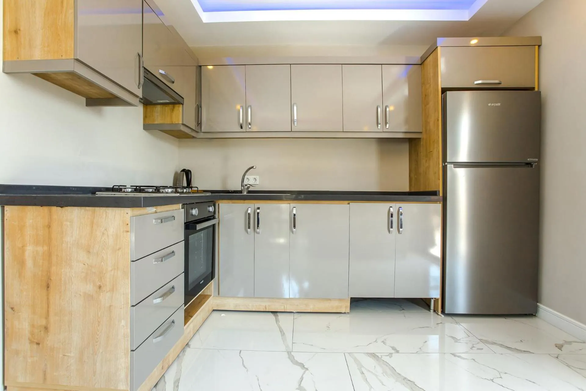 Kitchen or kitchenette in Nur Suites & Hotels