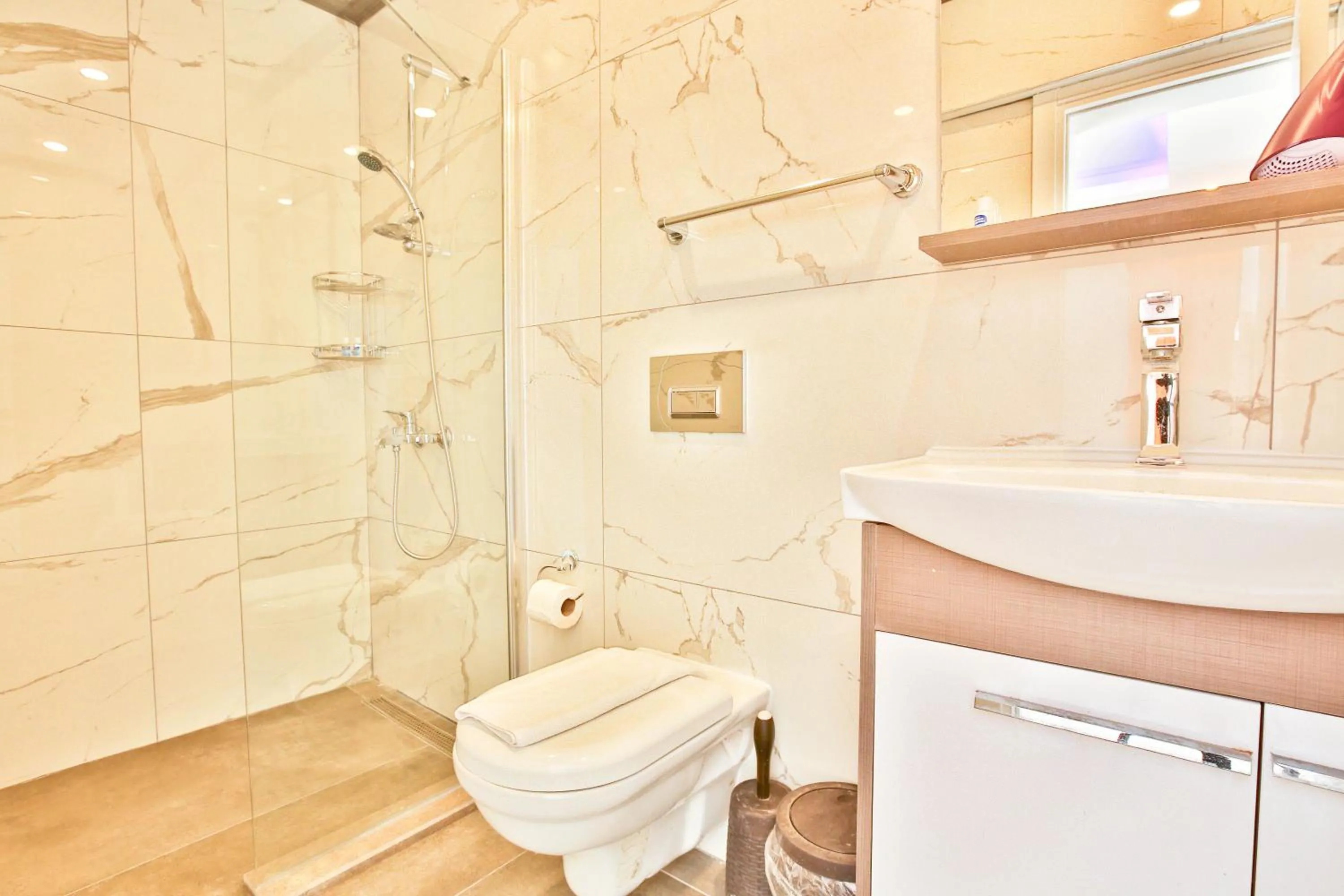 Bathroom in Nur Suites & Hotels