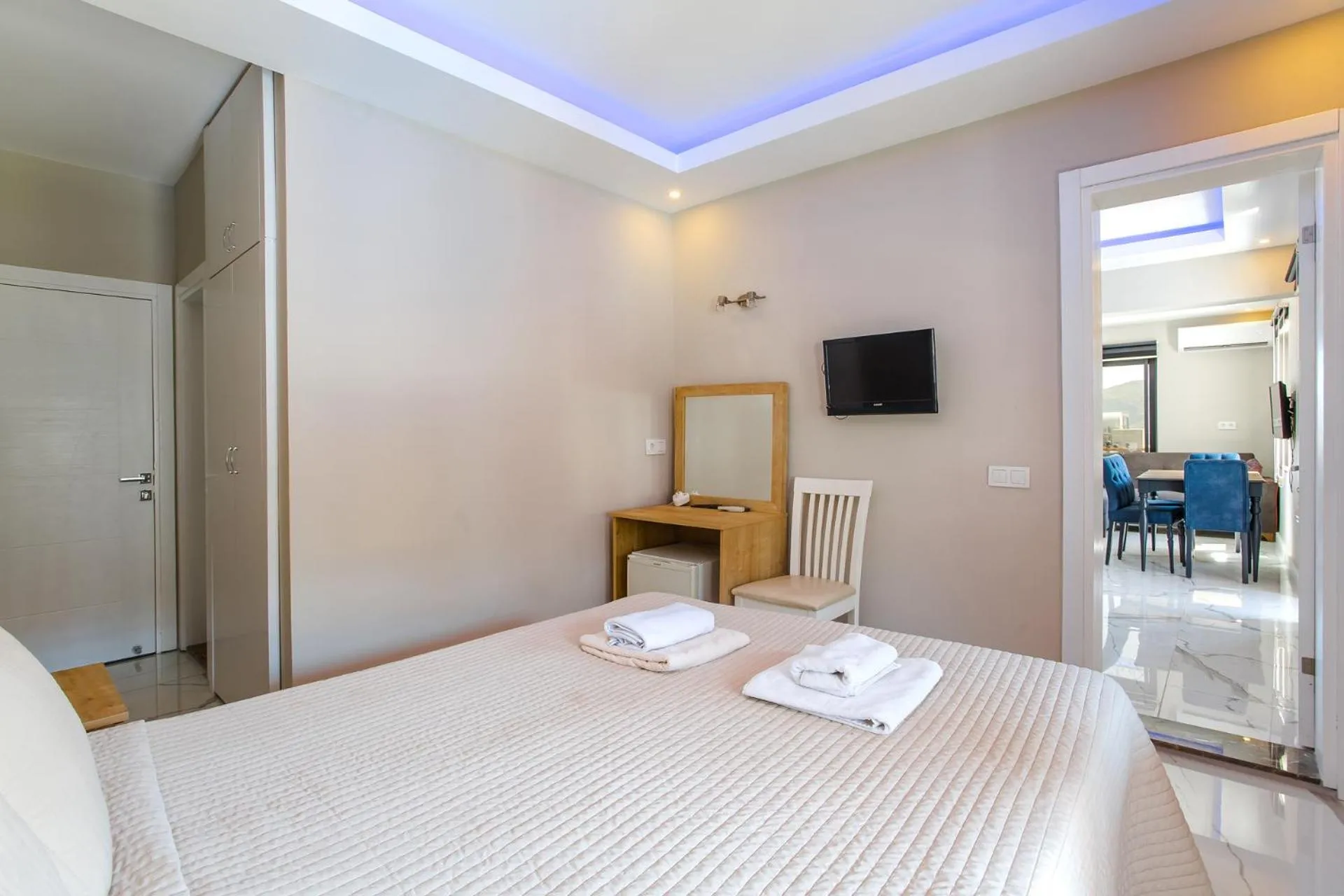 Bed in Nur Suites & Hotels
