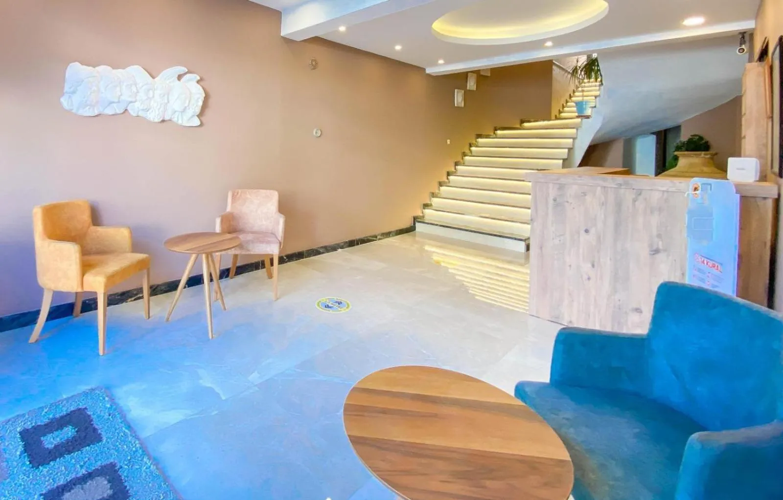 Lobby or reception in Nur Suites & Hotels