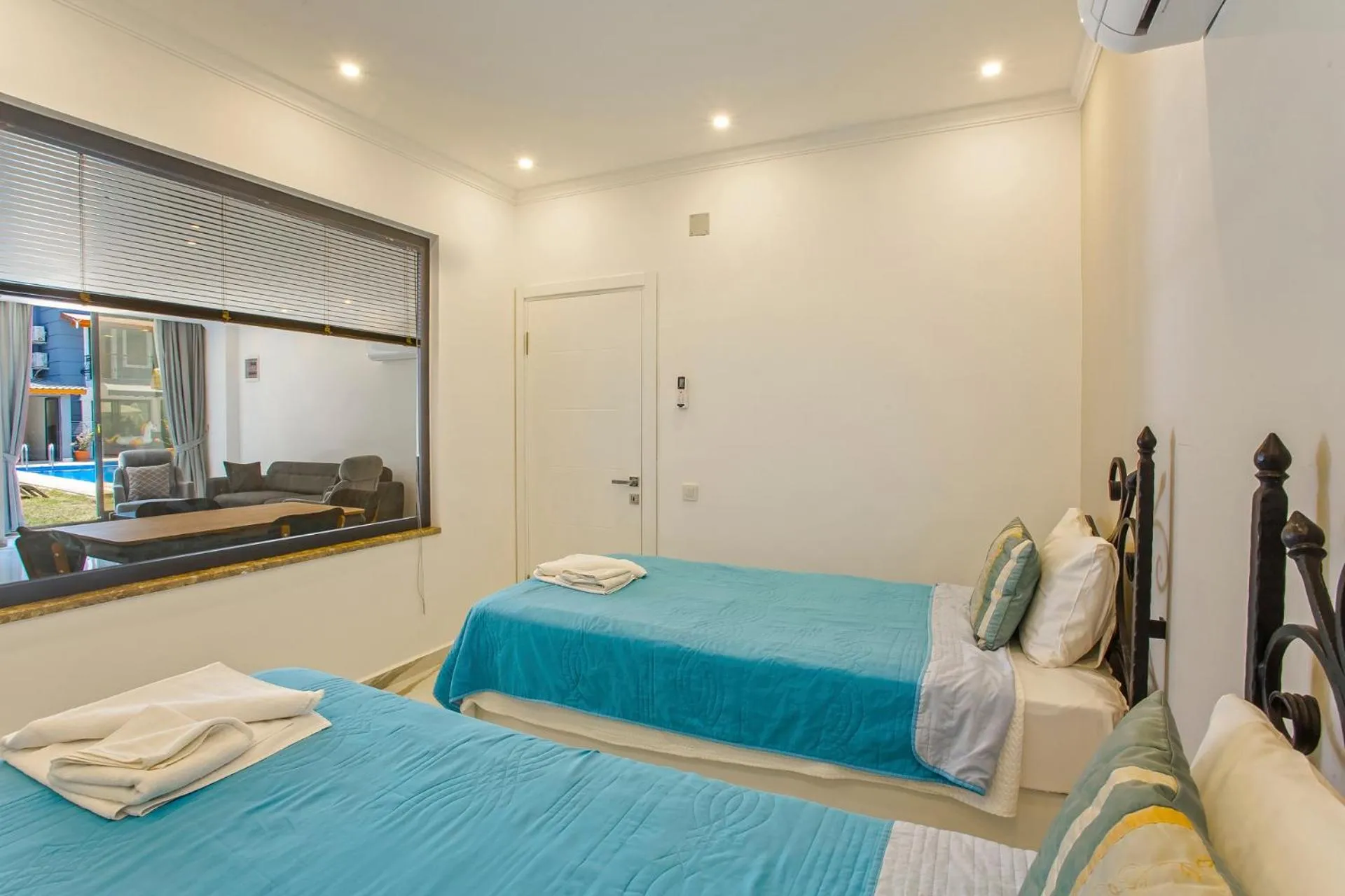 Bed in Nur Suites & Hotels
