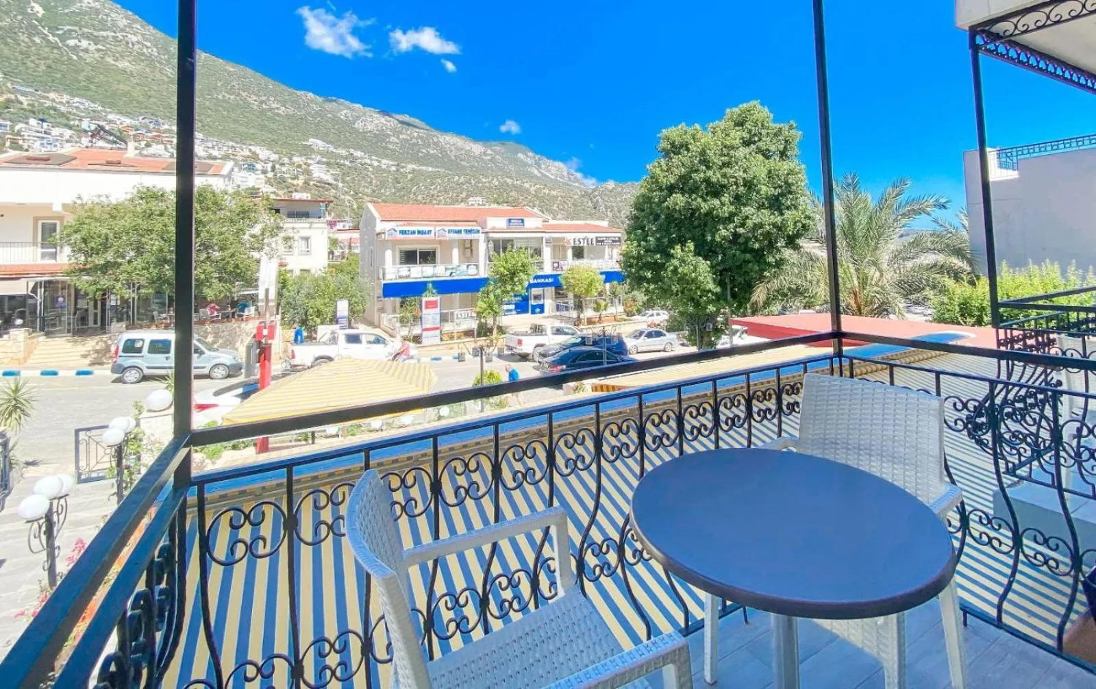Balcony/Terrace in Nur Suites & Hotels