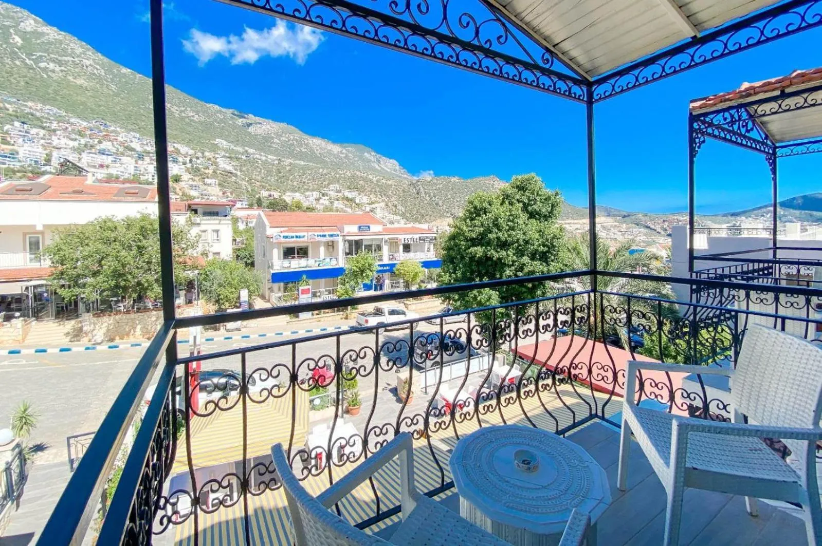 Balcony/Terrace in Nur Suites & Hotels