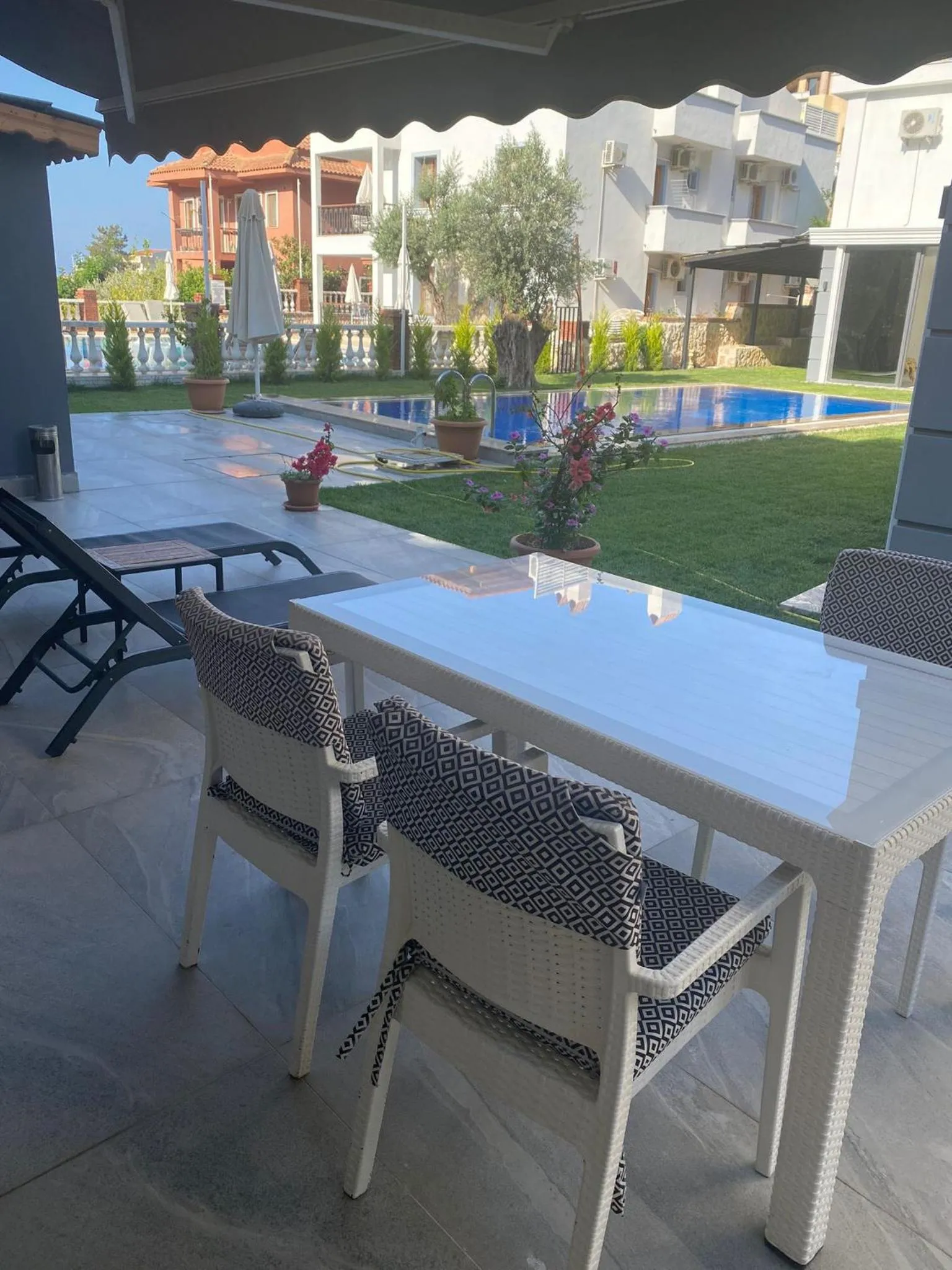 Patio in Nur Suites & Hotels