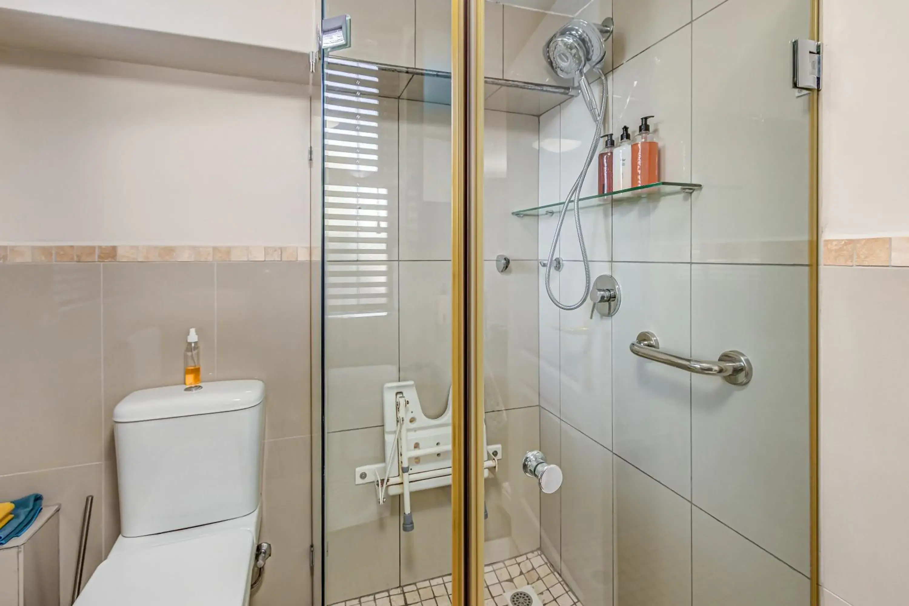 Deluxe Family Suite - single occupancy in Caledon 23 Guest House Deluxe Family Suite - single occupancy in Caledon 23 Guest House