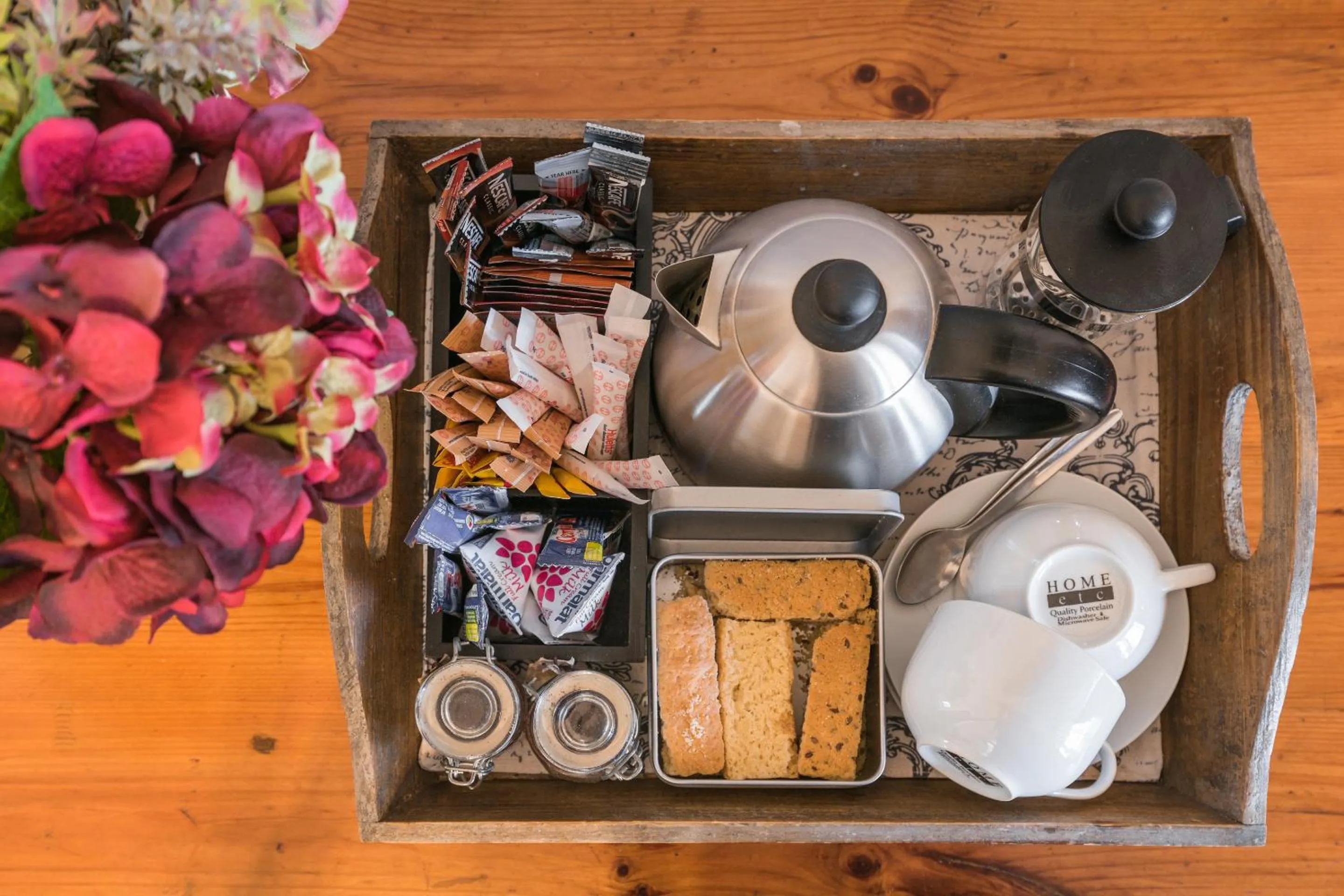 Coffee/tea facilities in Caledon 23 Country House