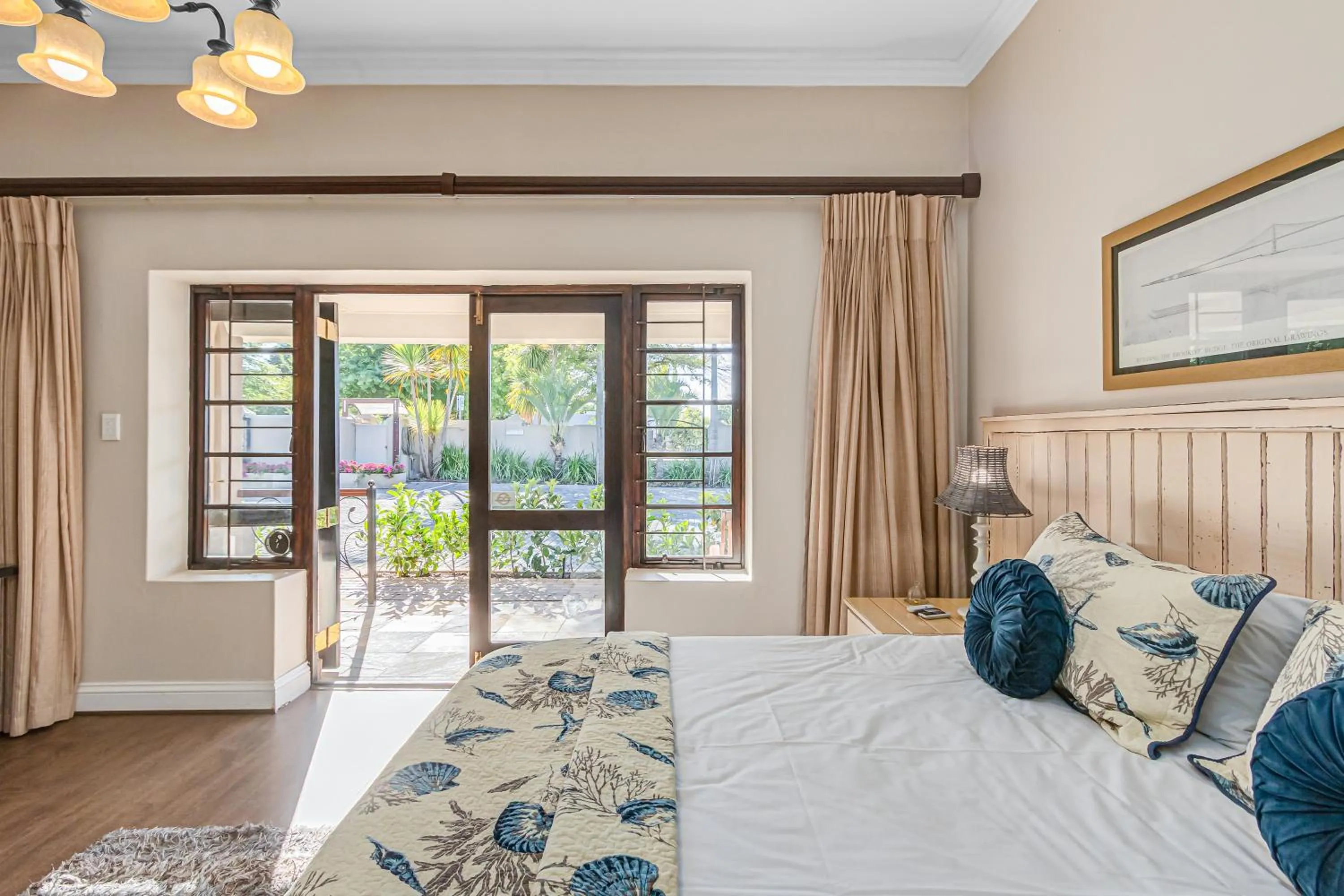 Bedroom, Bed in Caledon 23 Guest House