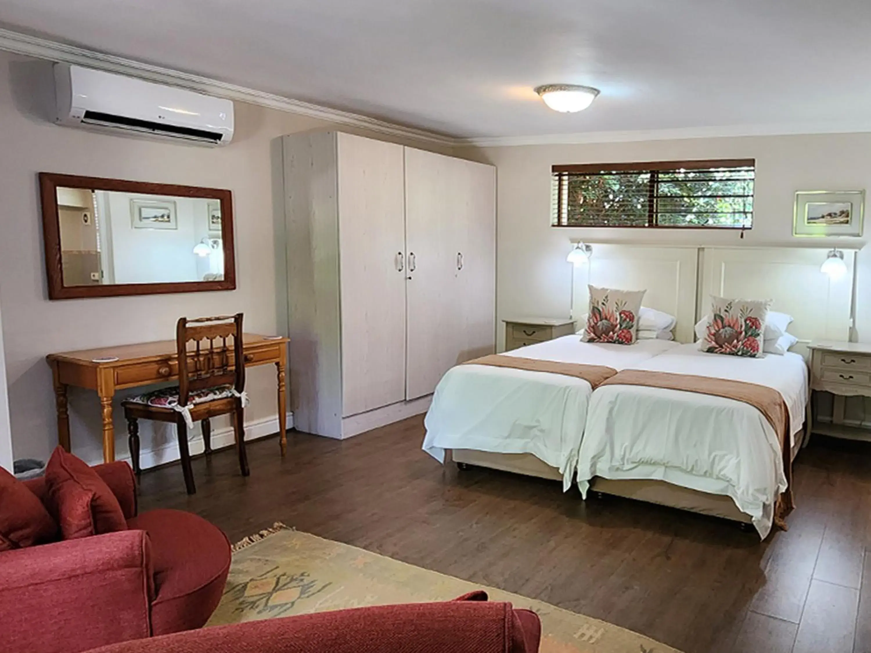 King Suite - single occupancy in Caledon 23 Guest House King Suite - single occupancy in Caledon 23 Guest House