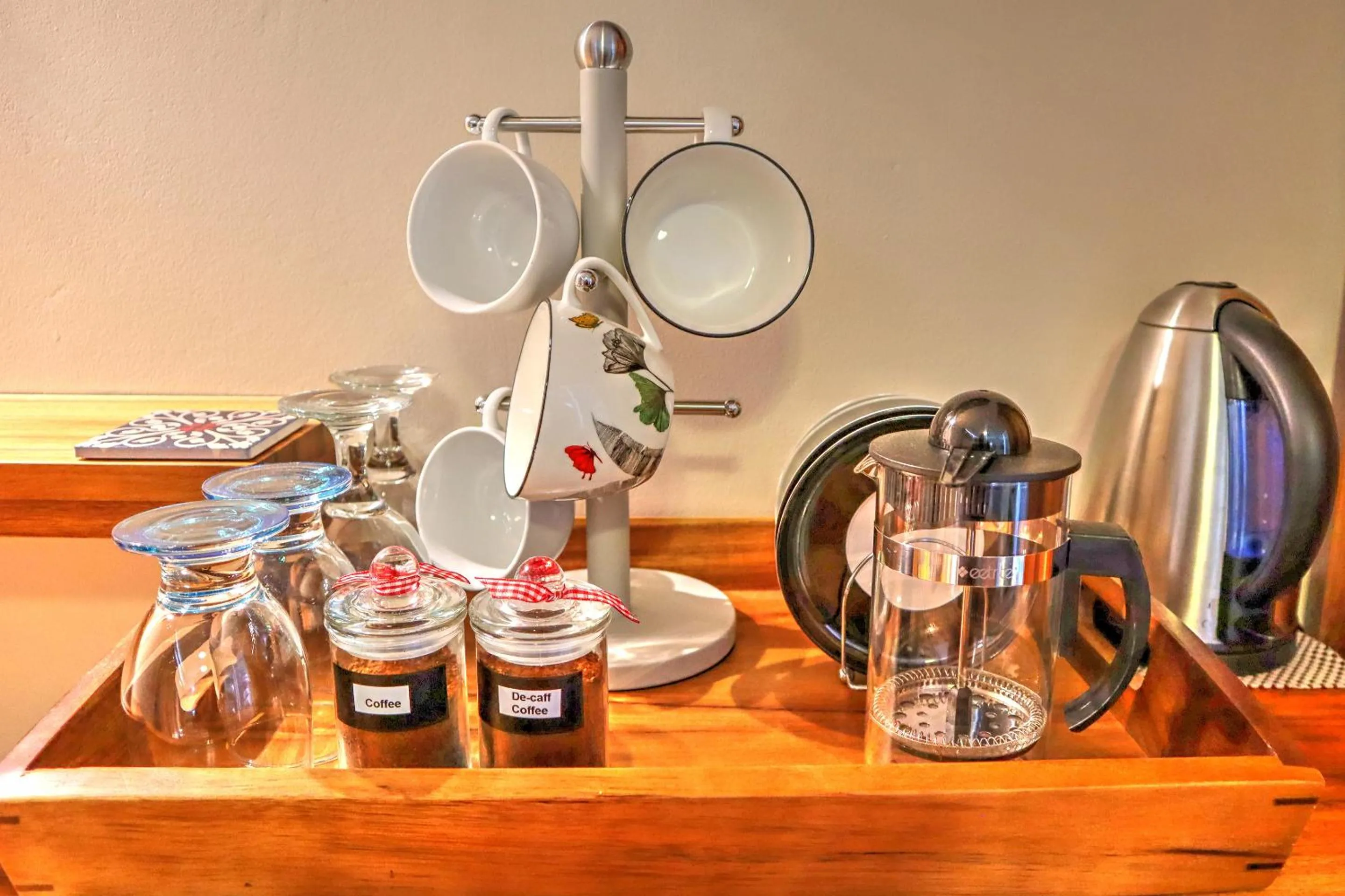 Coffee/tea facilities in Caledon 23 Country House