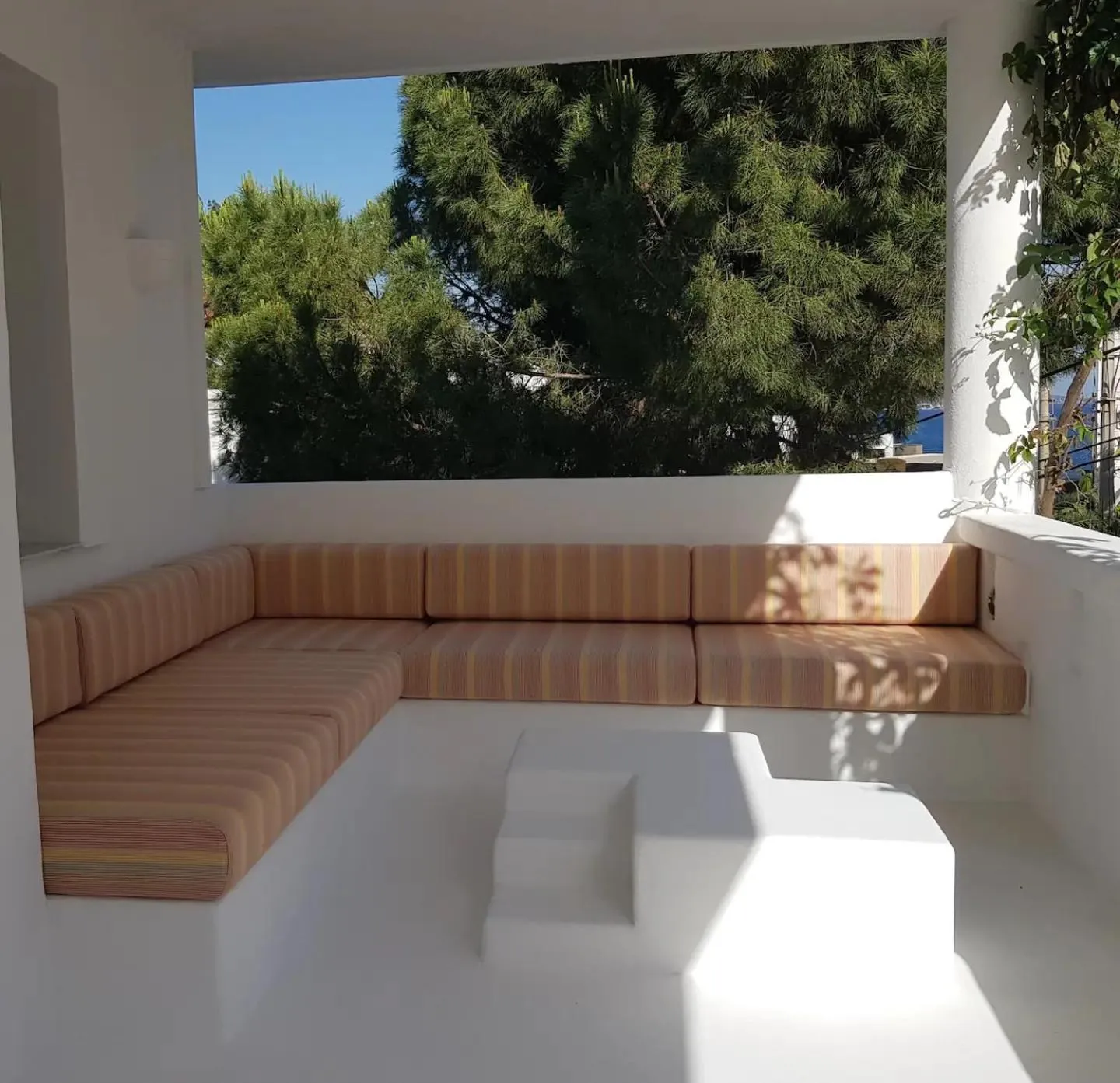 Balcony/Terrace in Azka Hotel