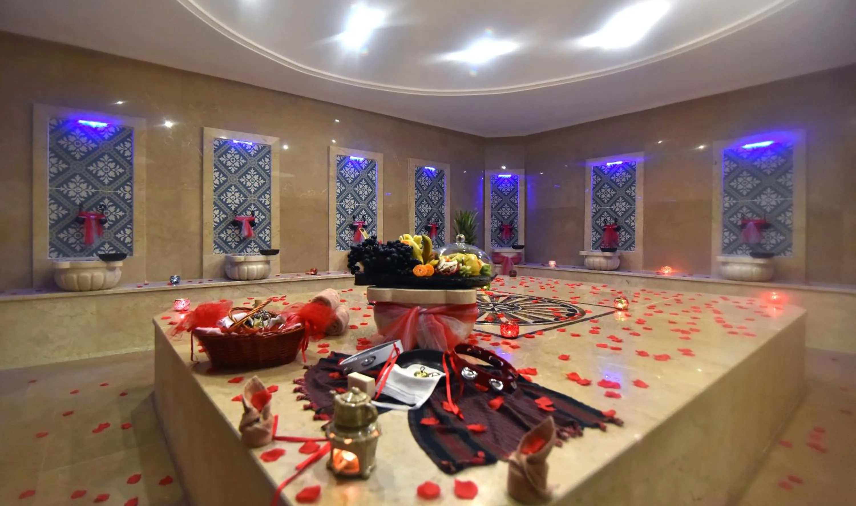 Public Bath in Azka Hotel