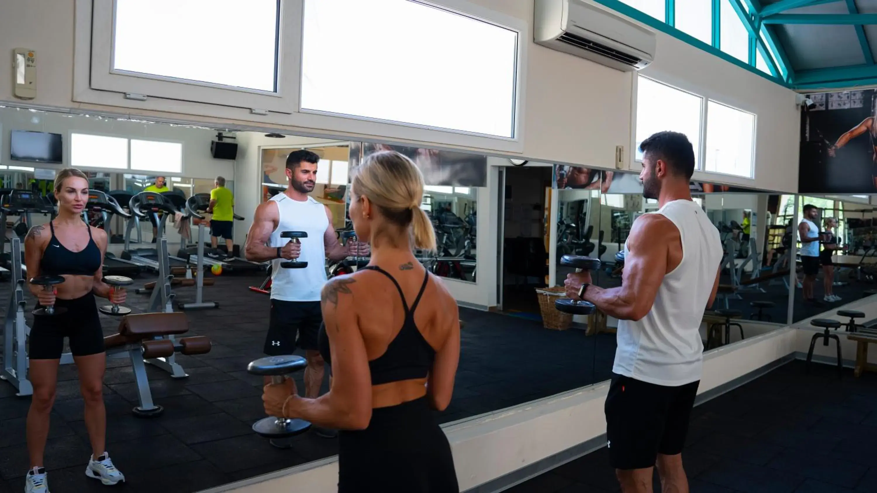 Fitness centre/facilities in Azka Hotel Fitness centre/facilities in Azka Hotel