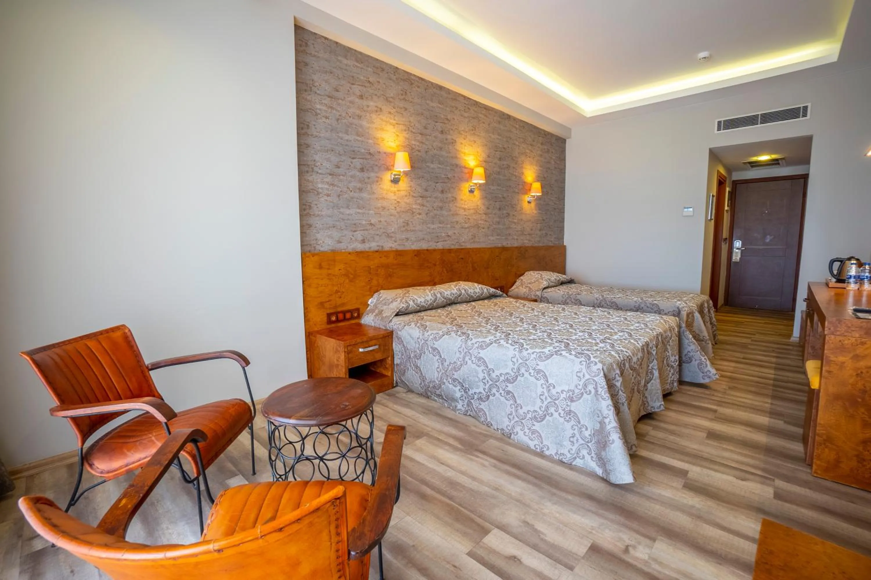 Photo of the whole room, Bed in Azka Hotel