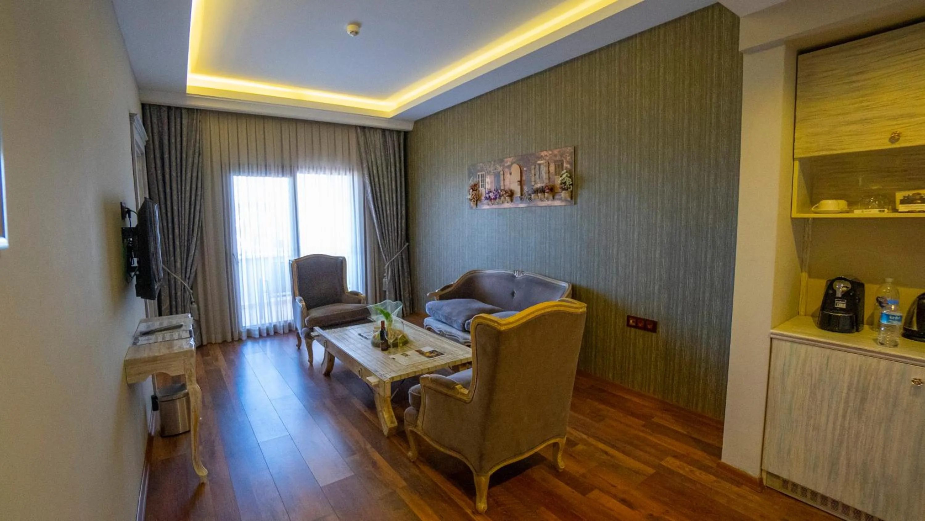 Living room in Azka Hotel