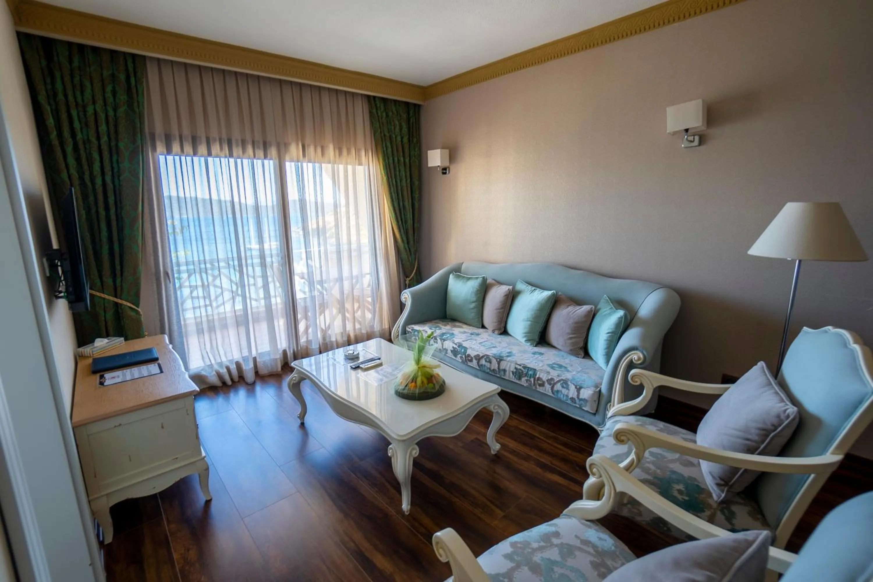 Living room in Azka Hotel