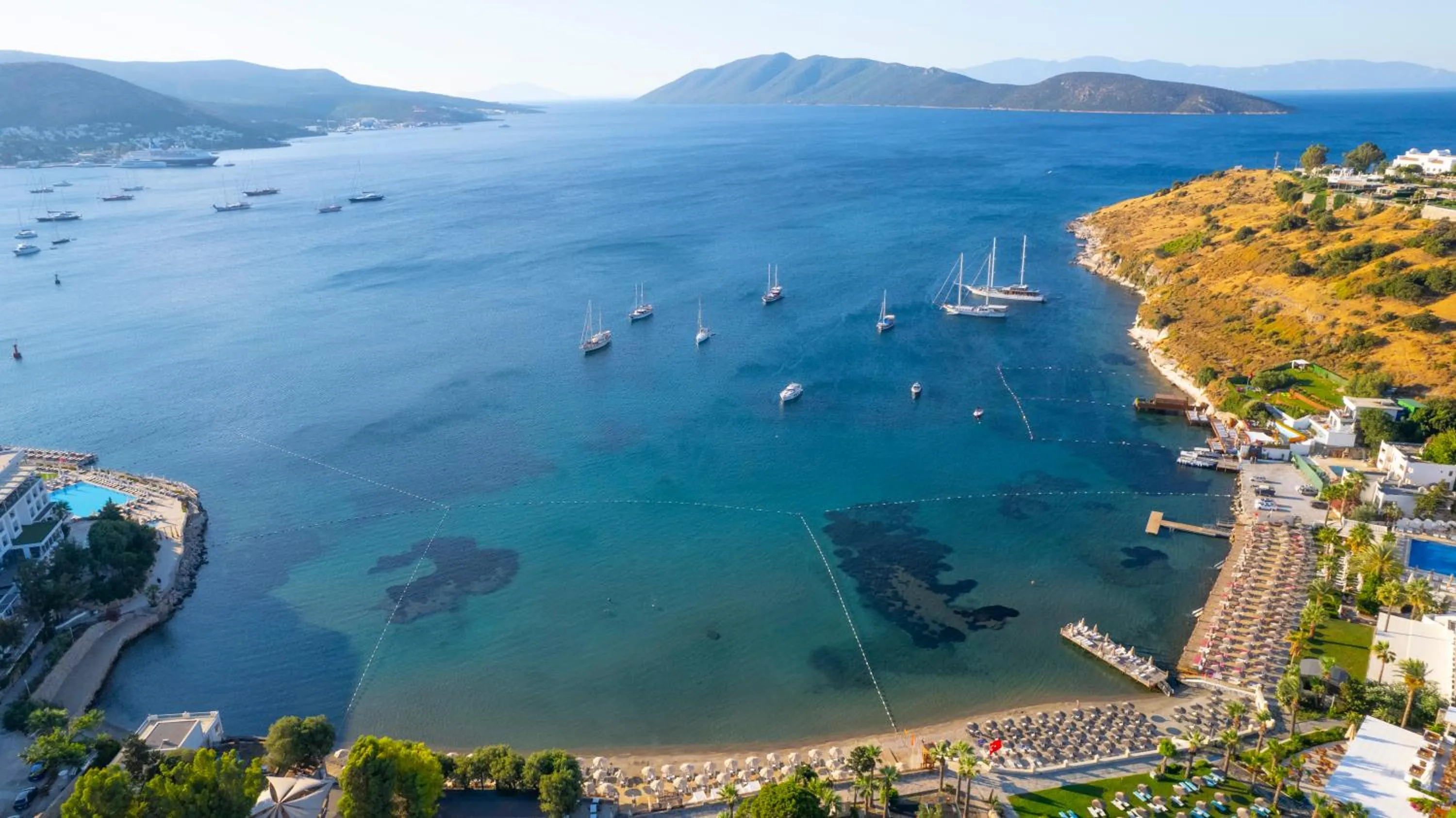 Sea view in Azka Hotel