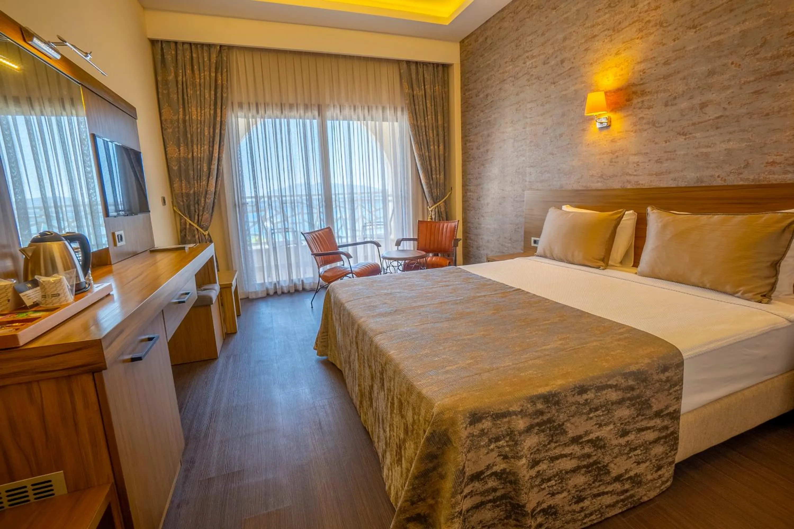 Photo of the whole room, Bed in Azka Hotel