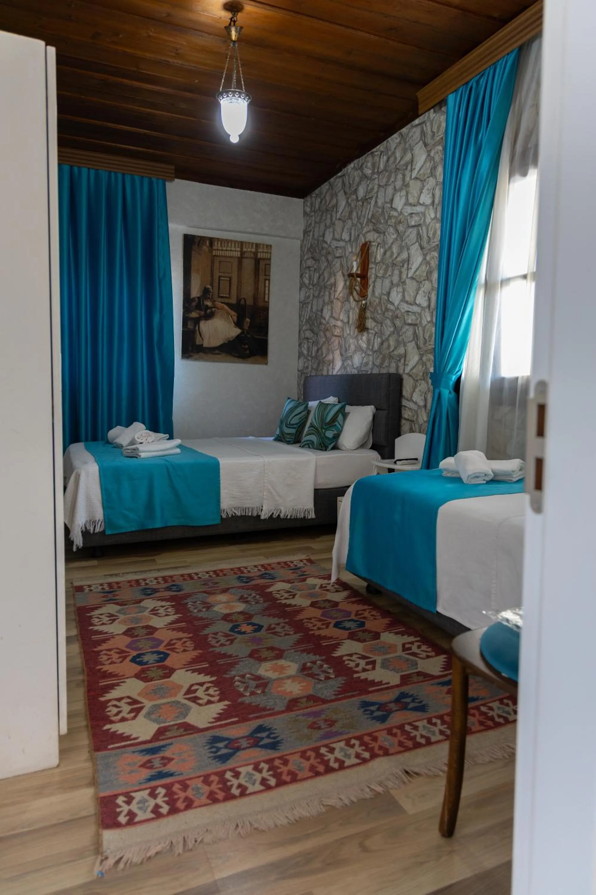 Property building, Bed in Grand Erken Hotel