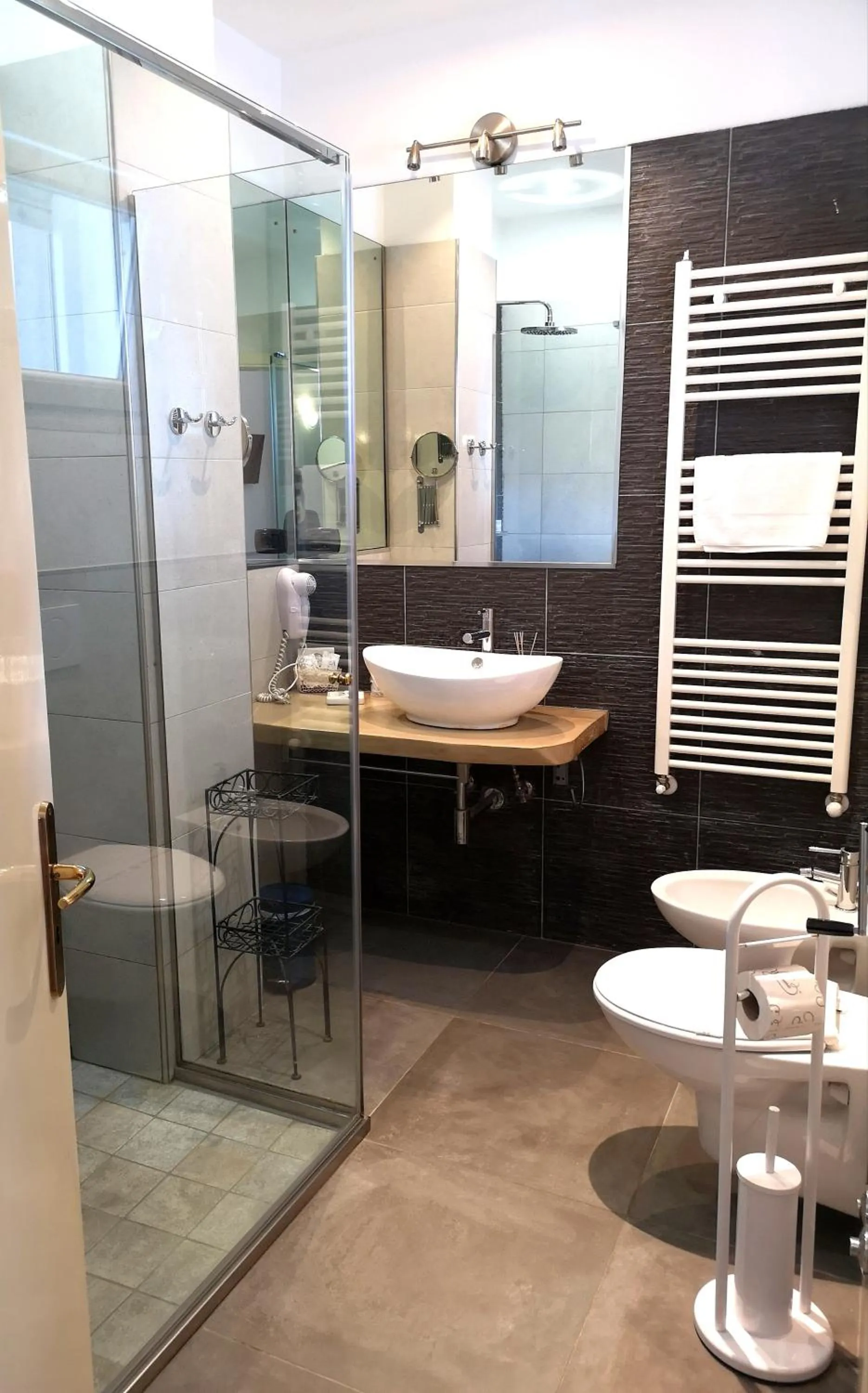 Shower in Attico Barocco