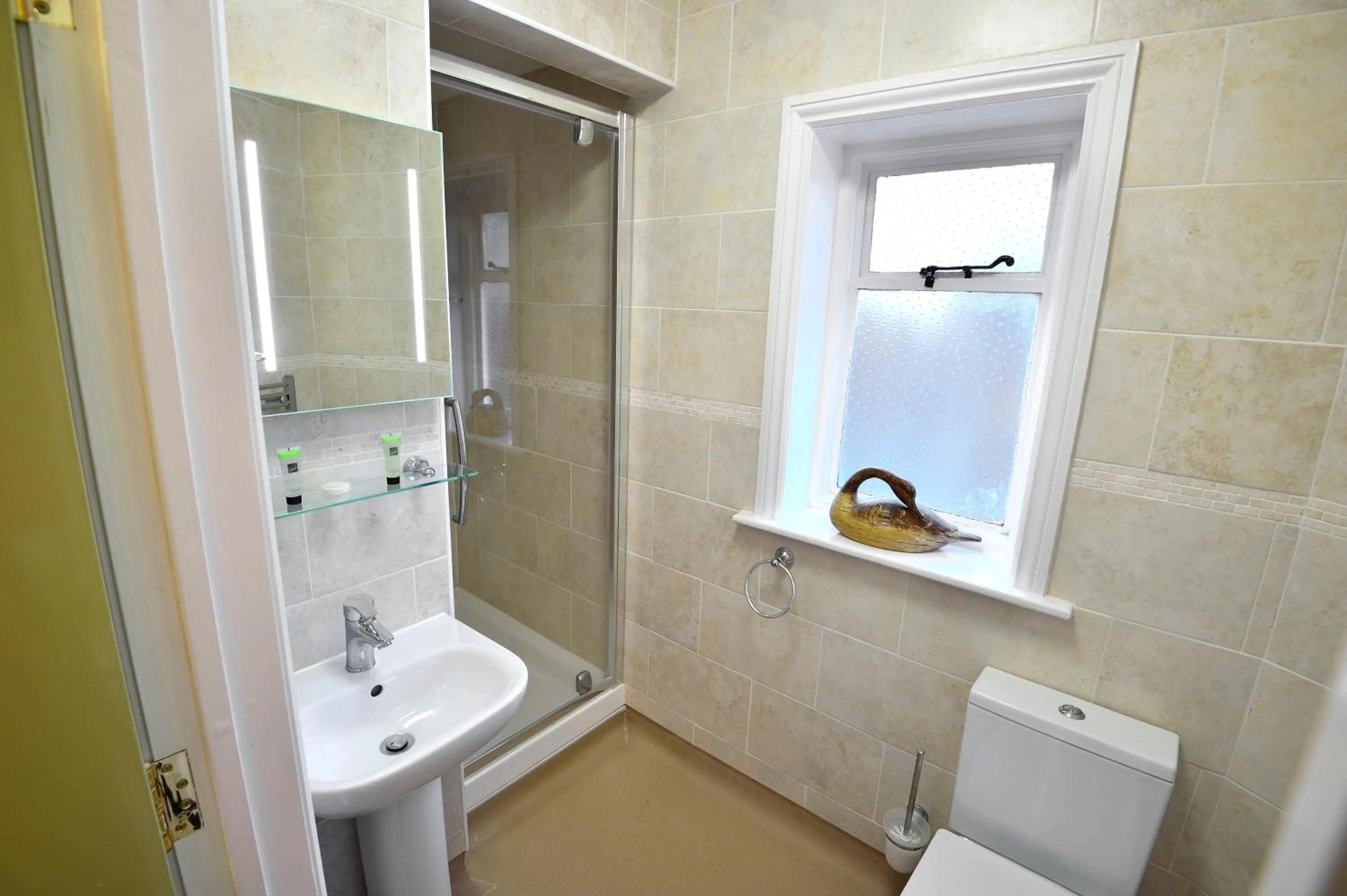 Bedroom in The Green Dragon