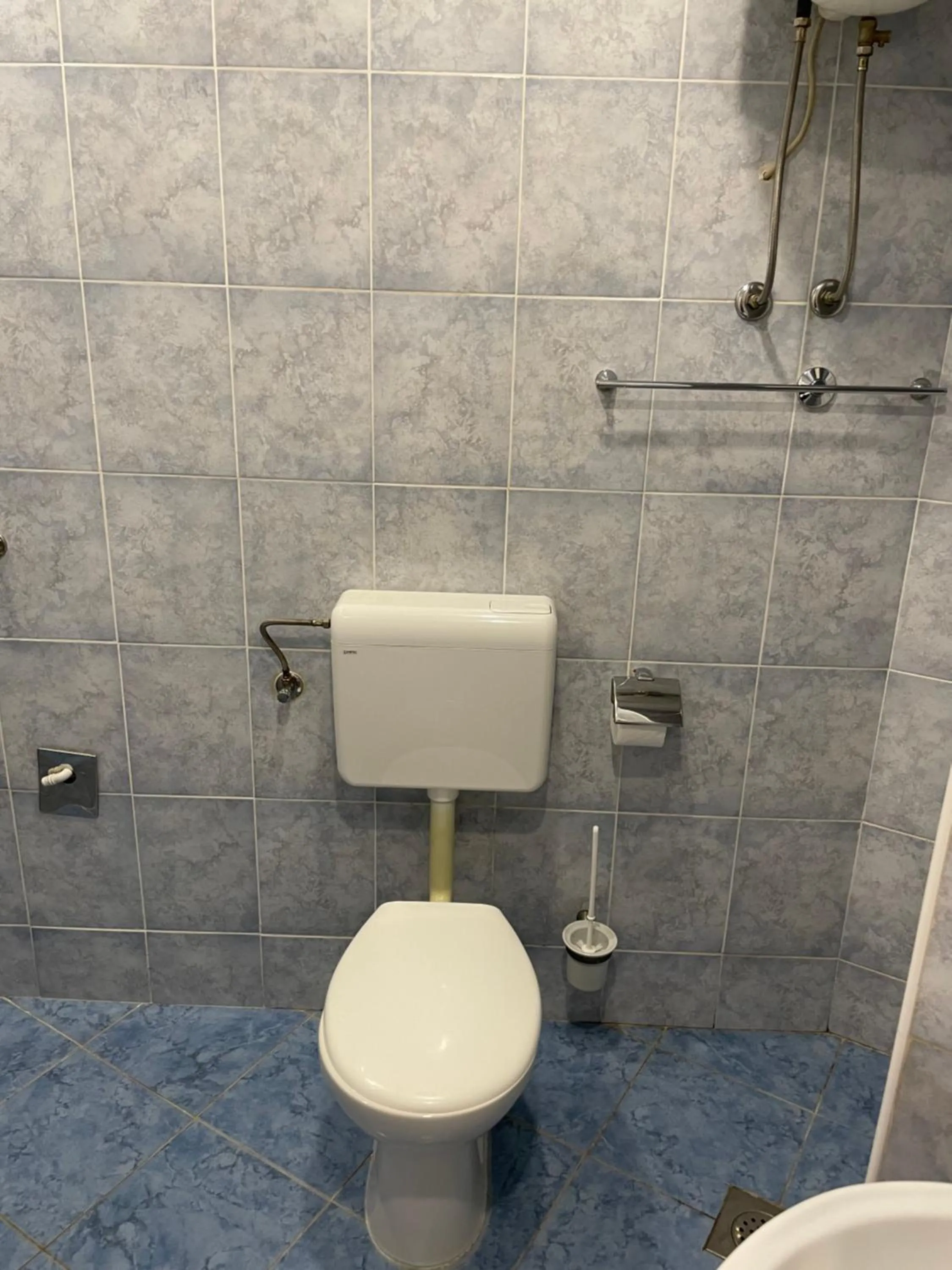 Bathroom in Skunca’s house