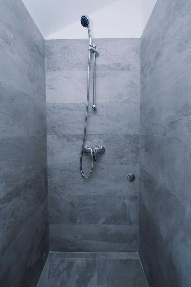 Shower in Skunca’s house
