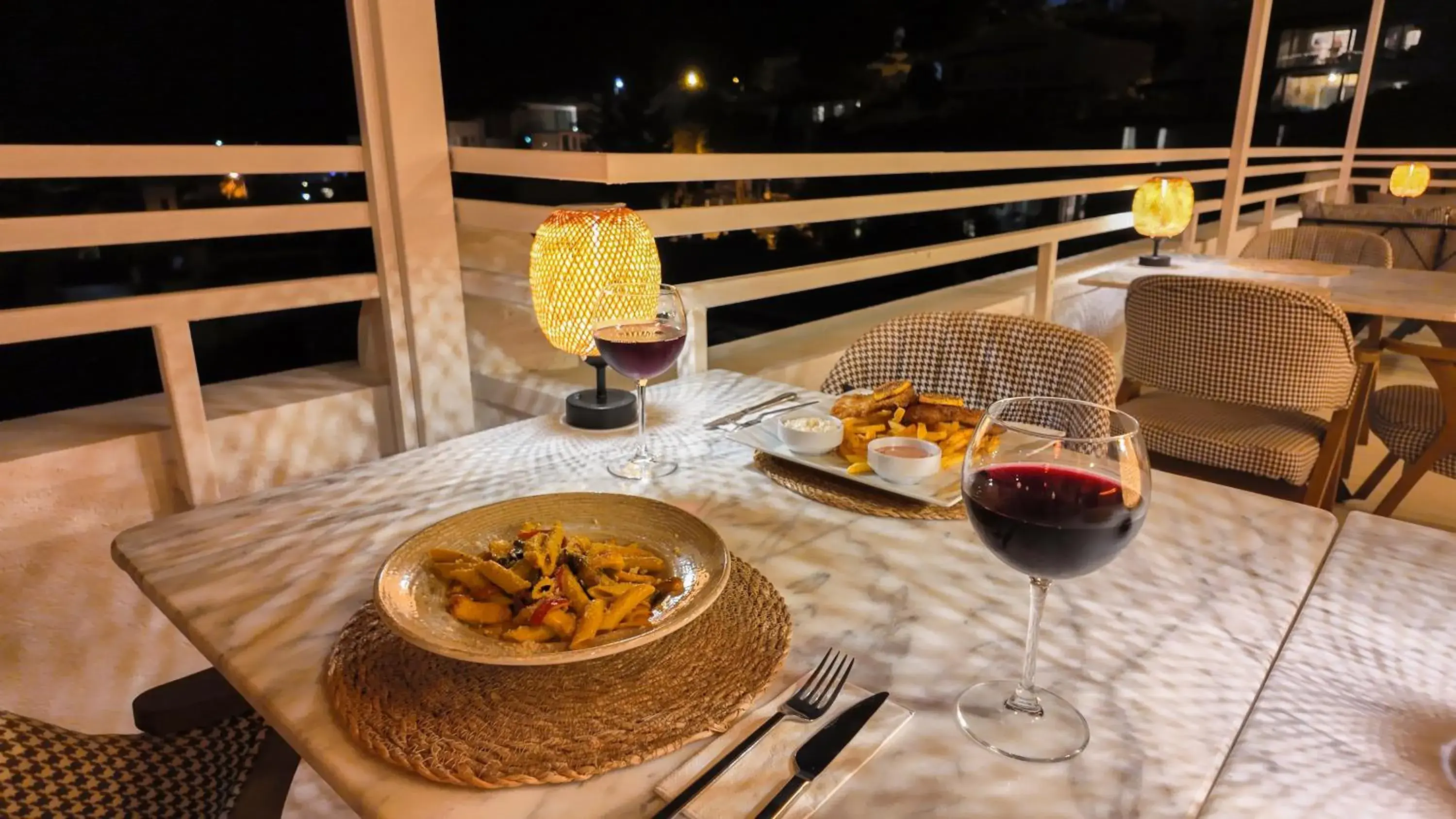 Restaurant/places to eat in Soothe Hotel Restaurant/places to eat in Soothe Hotel