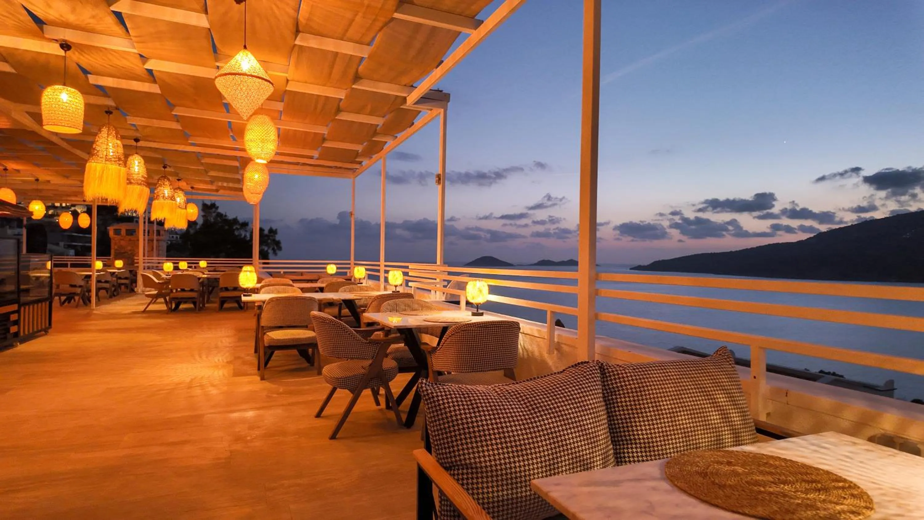 Restaurant/places to eat in Soothe Hotel