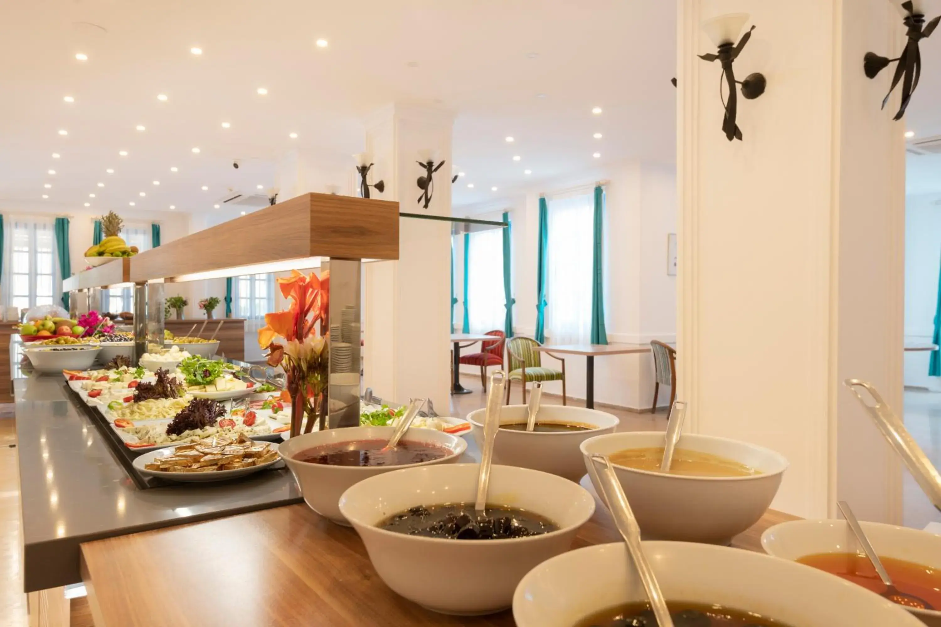 Breakfast in Soothe Hotel Breakfast in Soothe Hotel