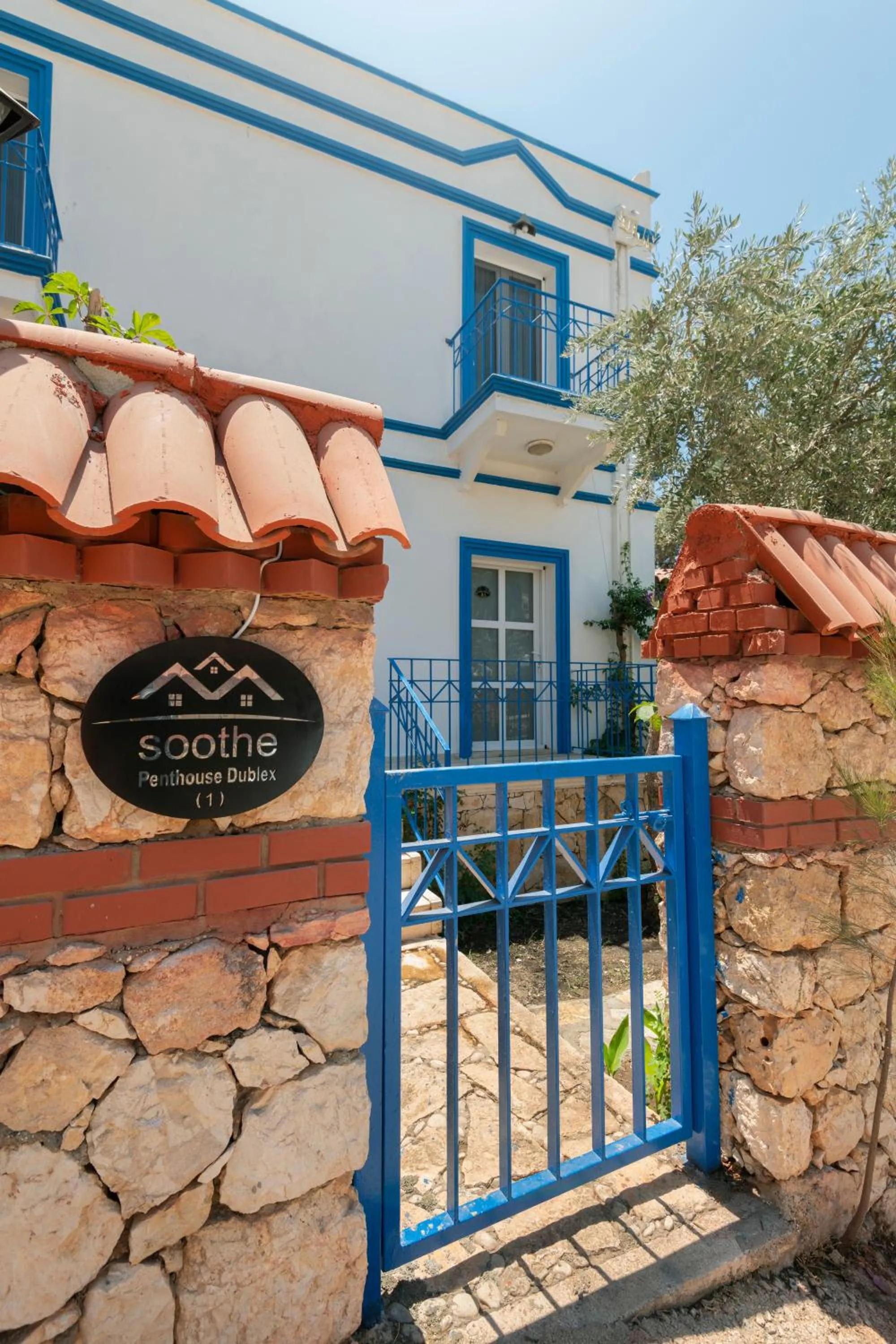 Facade/entrance in Soothe Hotel