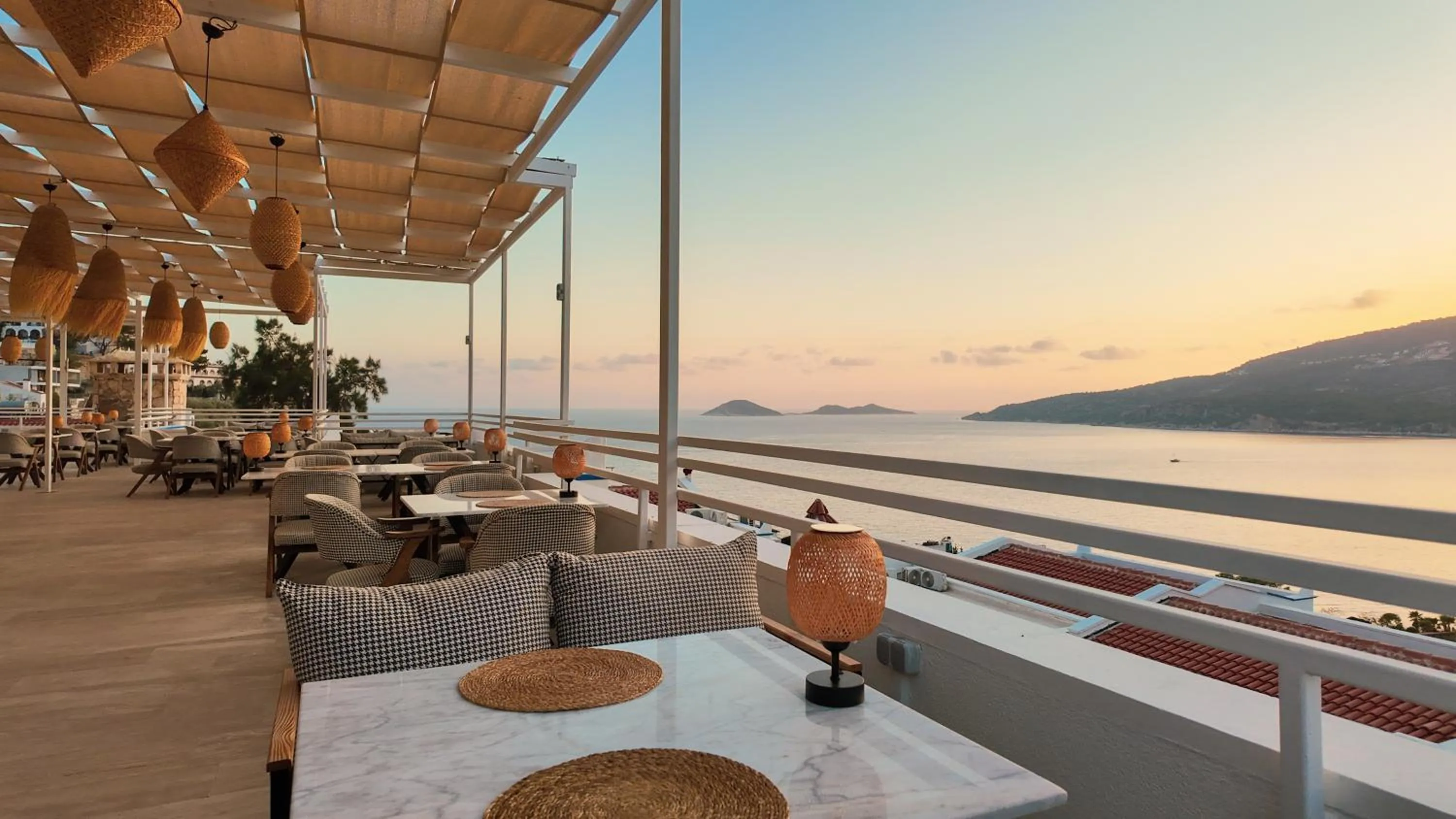 Restaurant/places to eat in Soothe Hotel