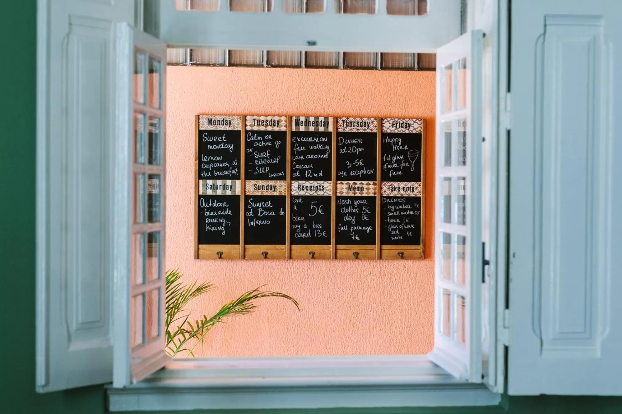 Lobby or reception in Eco Ljmonade Hostel