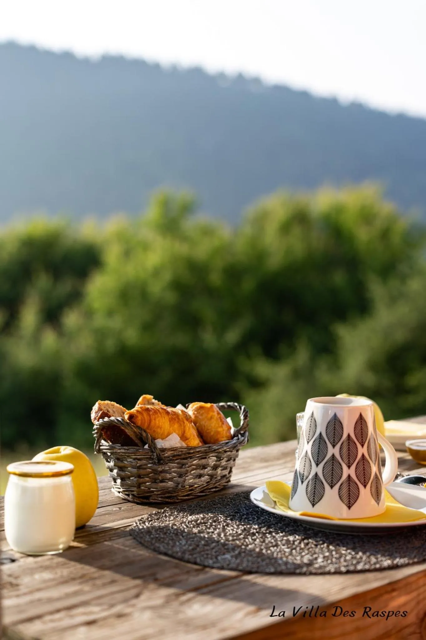 Breakfast in La Villa Des Raspes - Séjour Spa - Adult Only