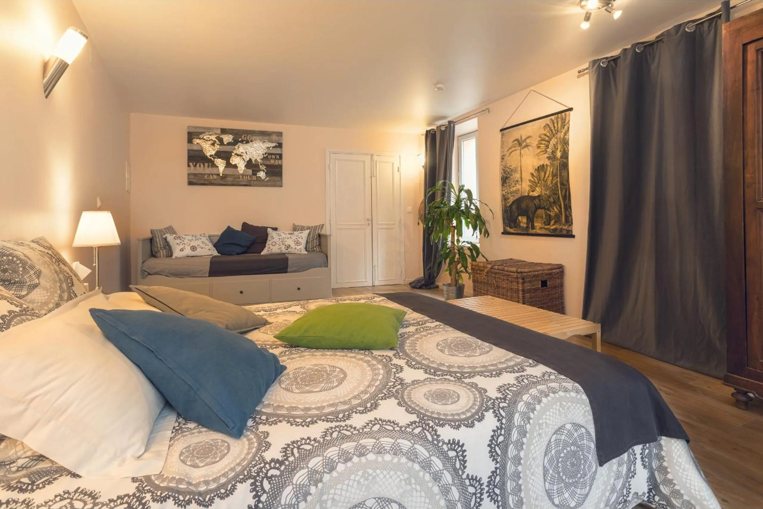 Bedroom, Bed in H2o Chambres d'Hôtes