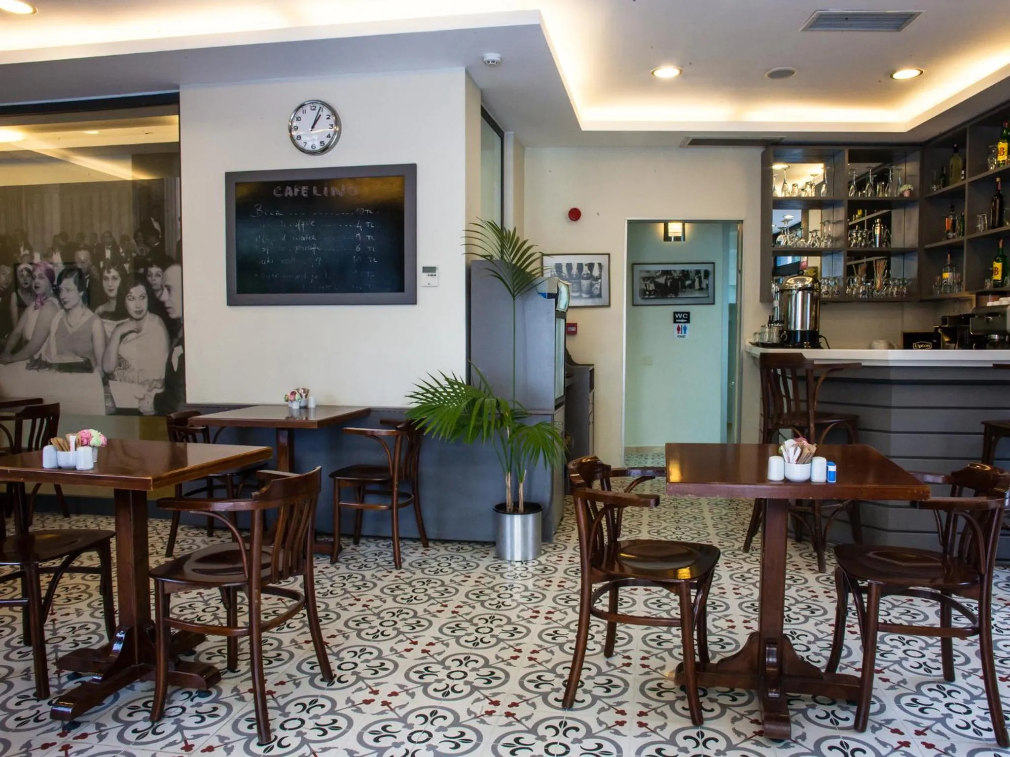 Restaurant/places to eat in Hotellino Istanbul