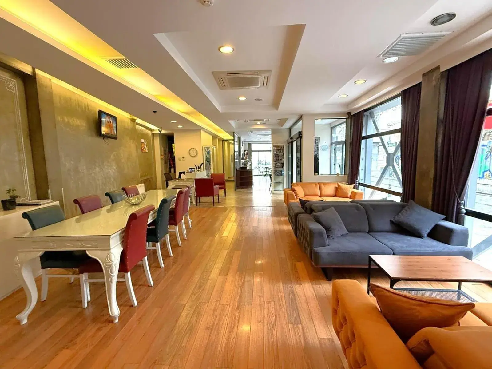 Lobby or reception in Hotellino Istanbul Lobby or reception in Hotellino Istanbul