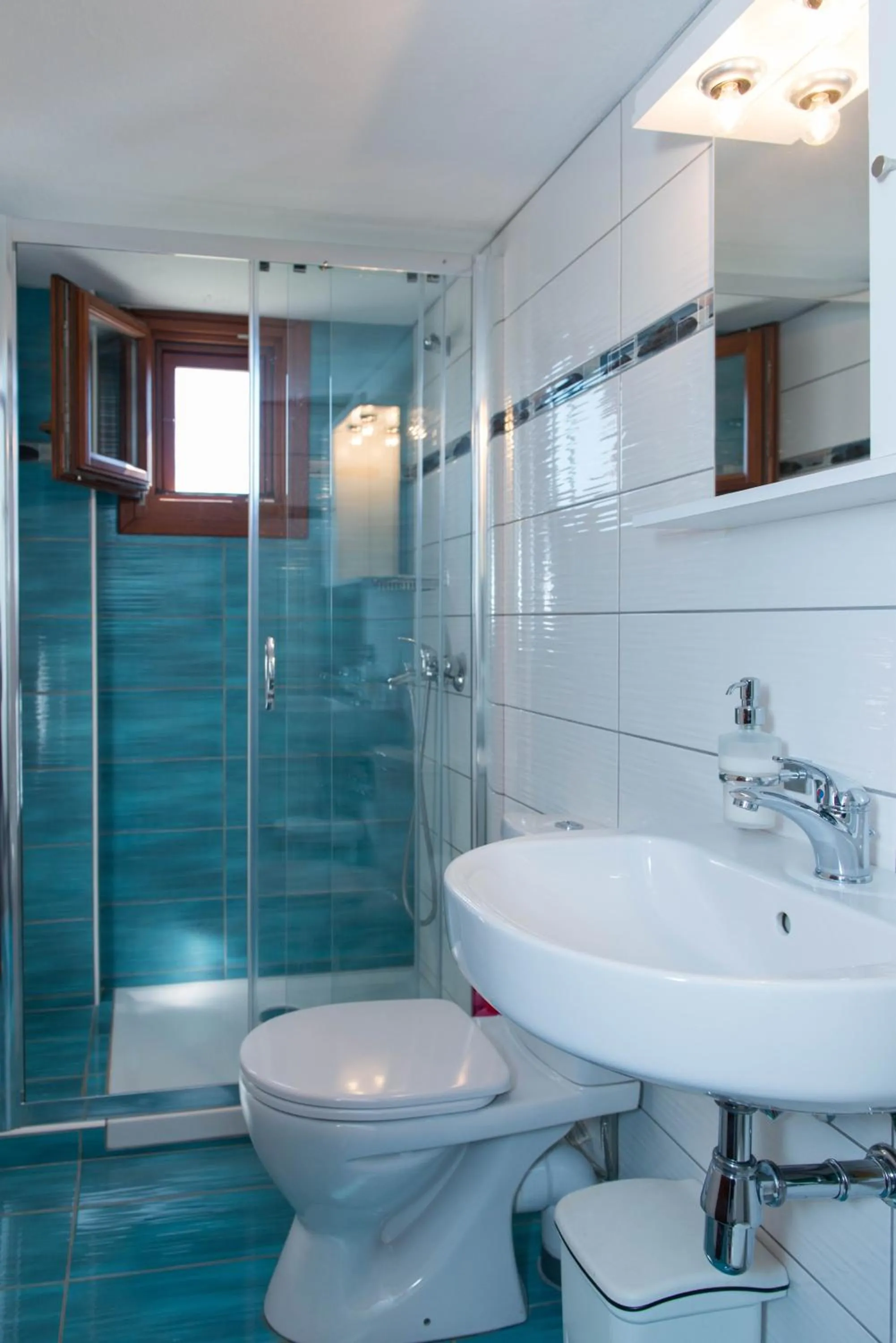 Bathroom in Pension Afroditi
