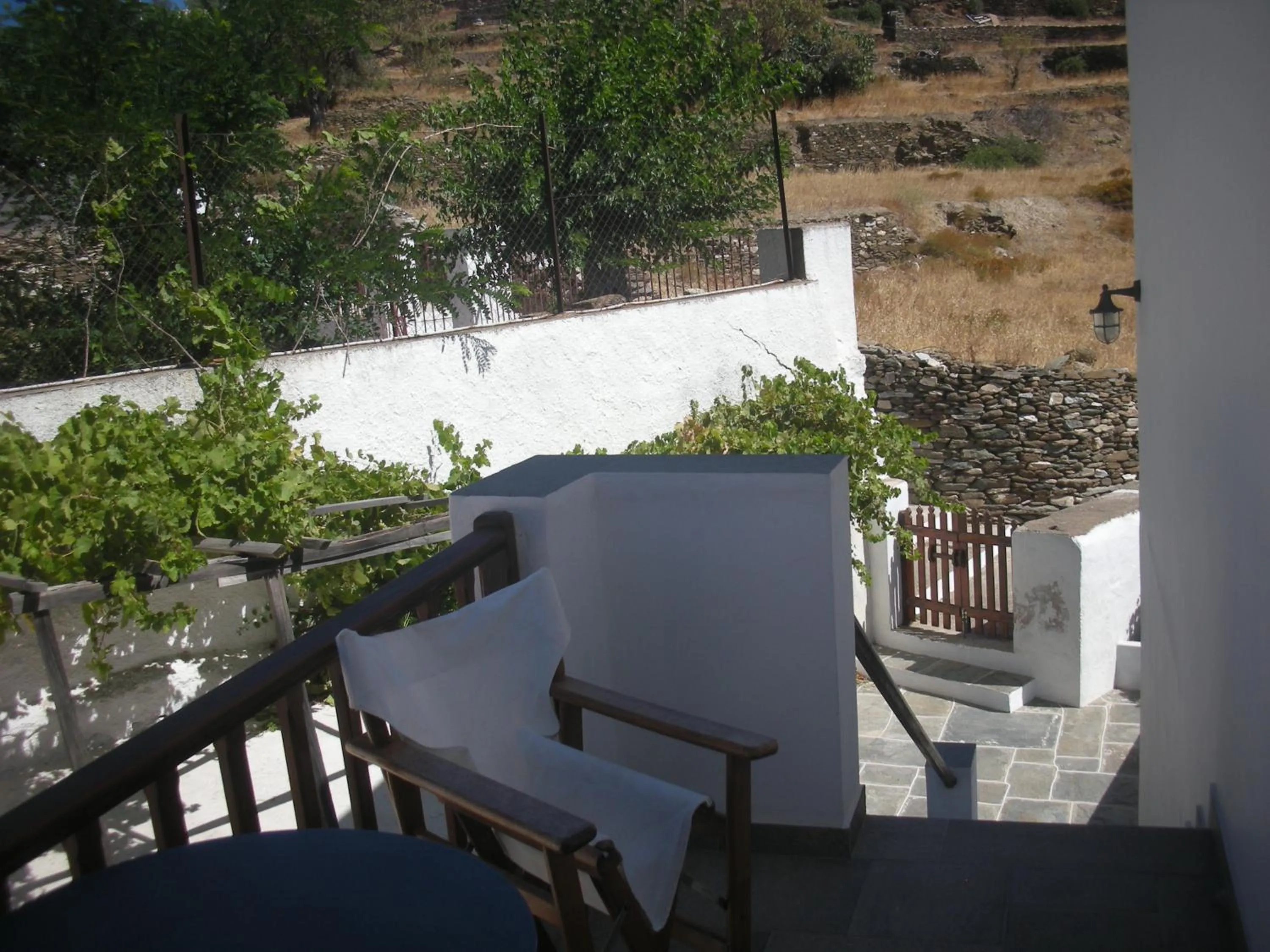 Facade/entrance in Pension Afroditi