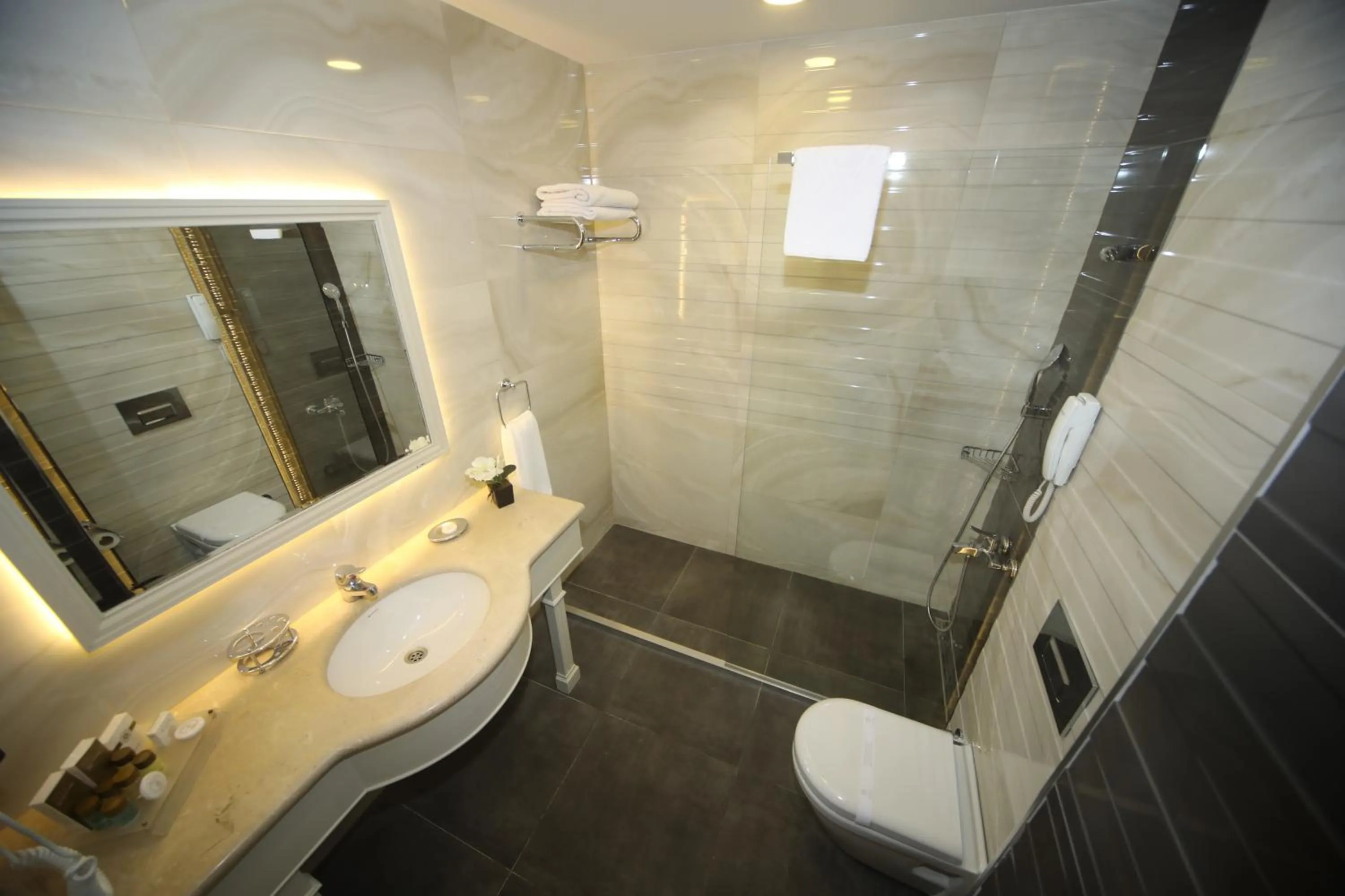 Bathroom in Bilek Istanbul Hotel
