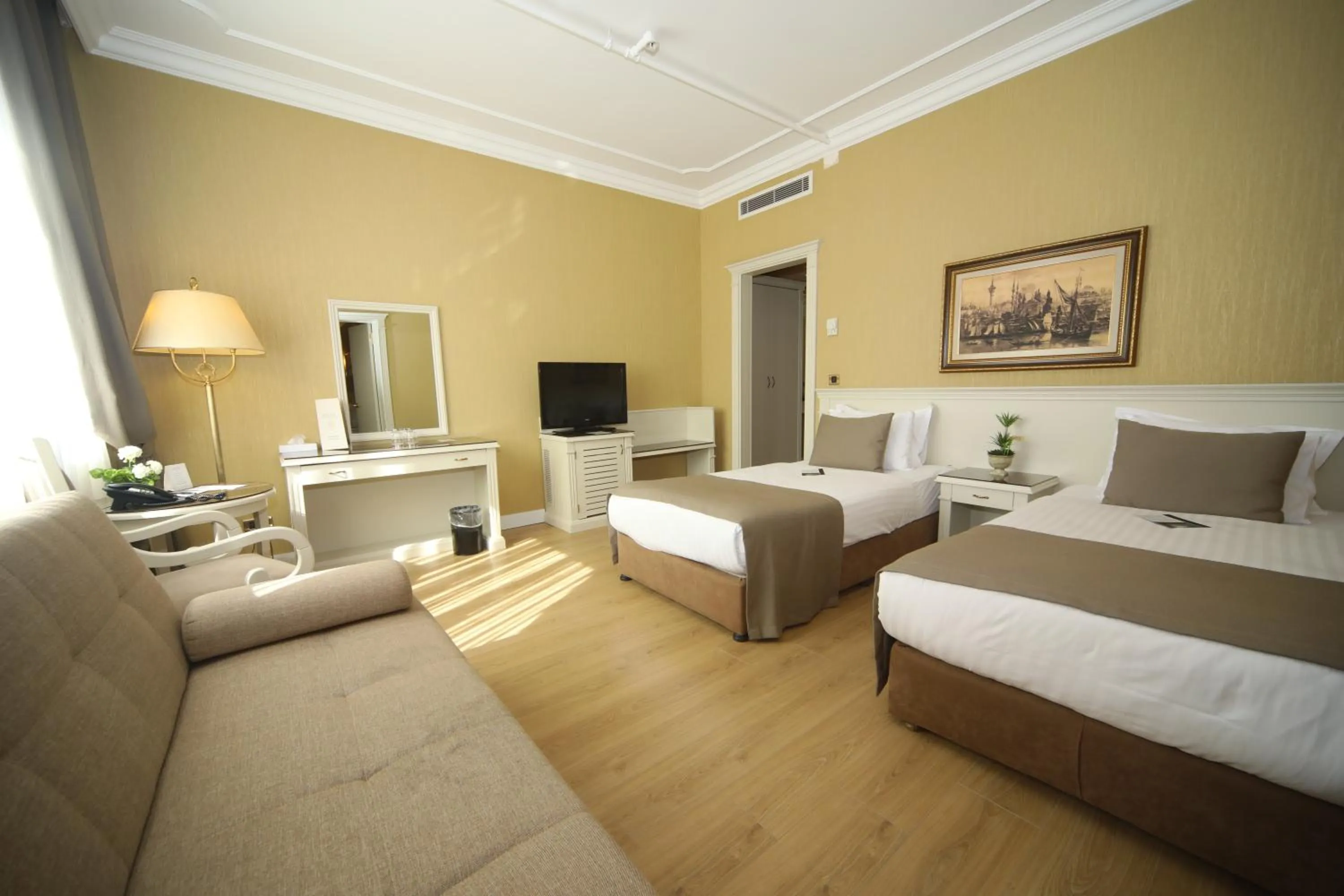 Bedroom, Bed in Bilek Istanbul Hotel