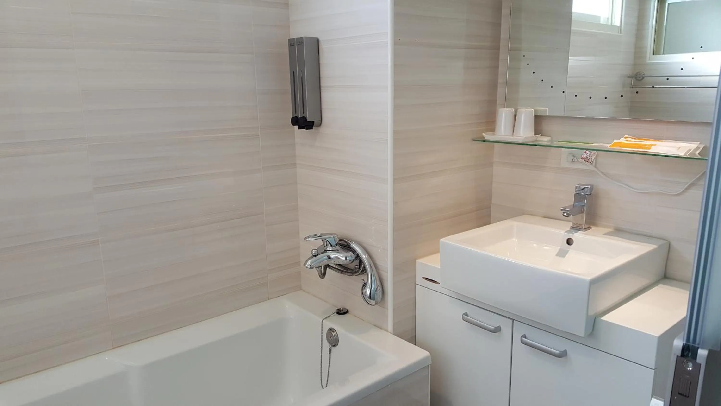 Bathroom in Ze Hu B&B