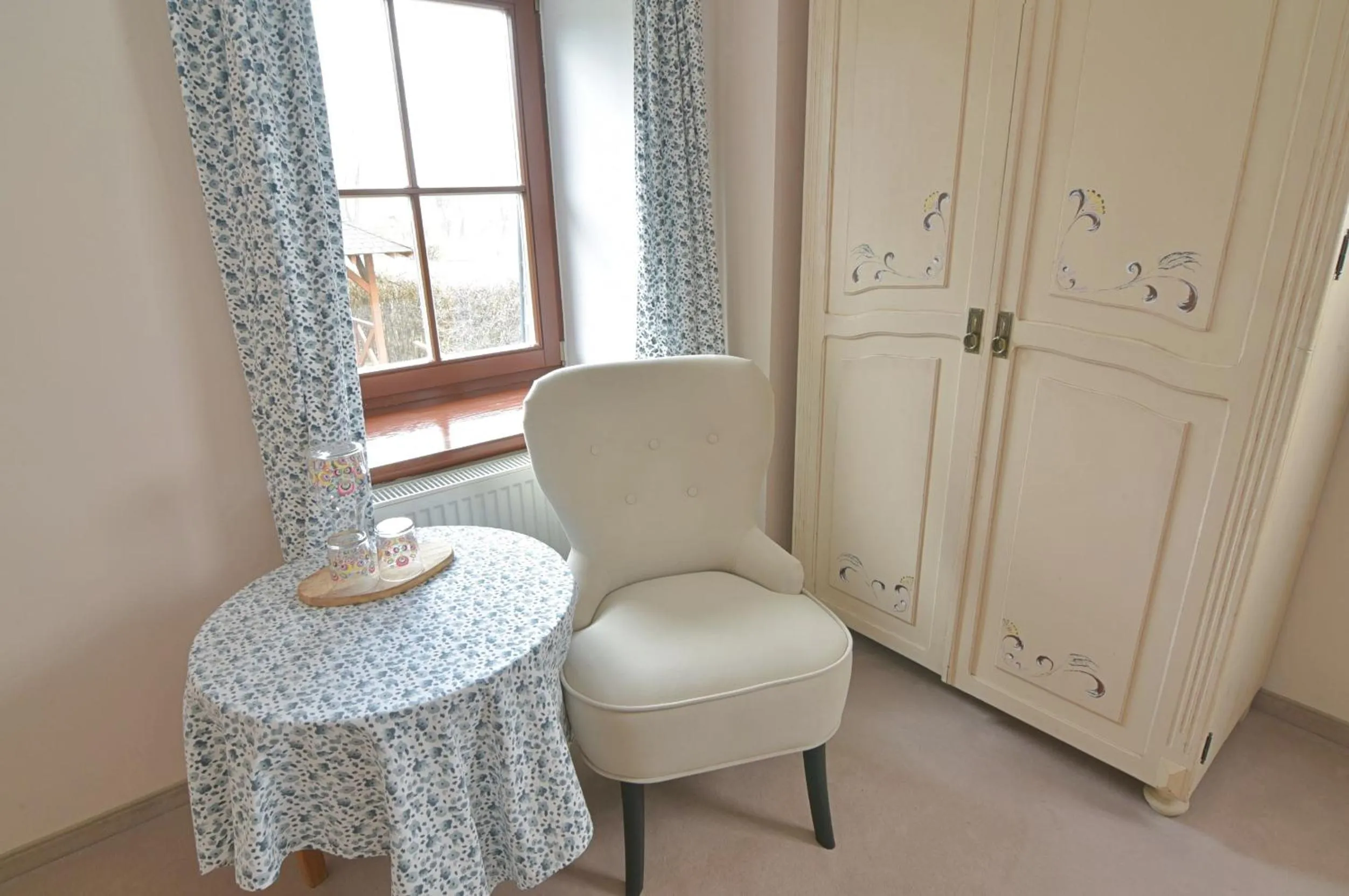 wardrobe in Gościniec Nowa Wioska