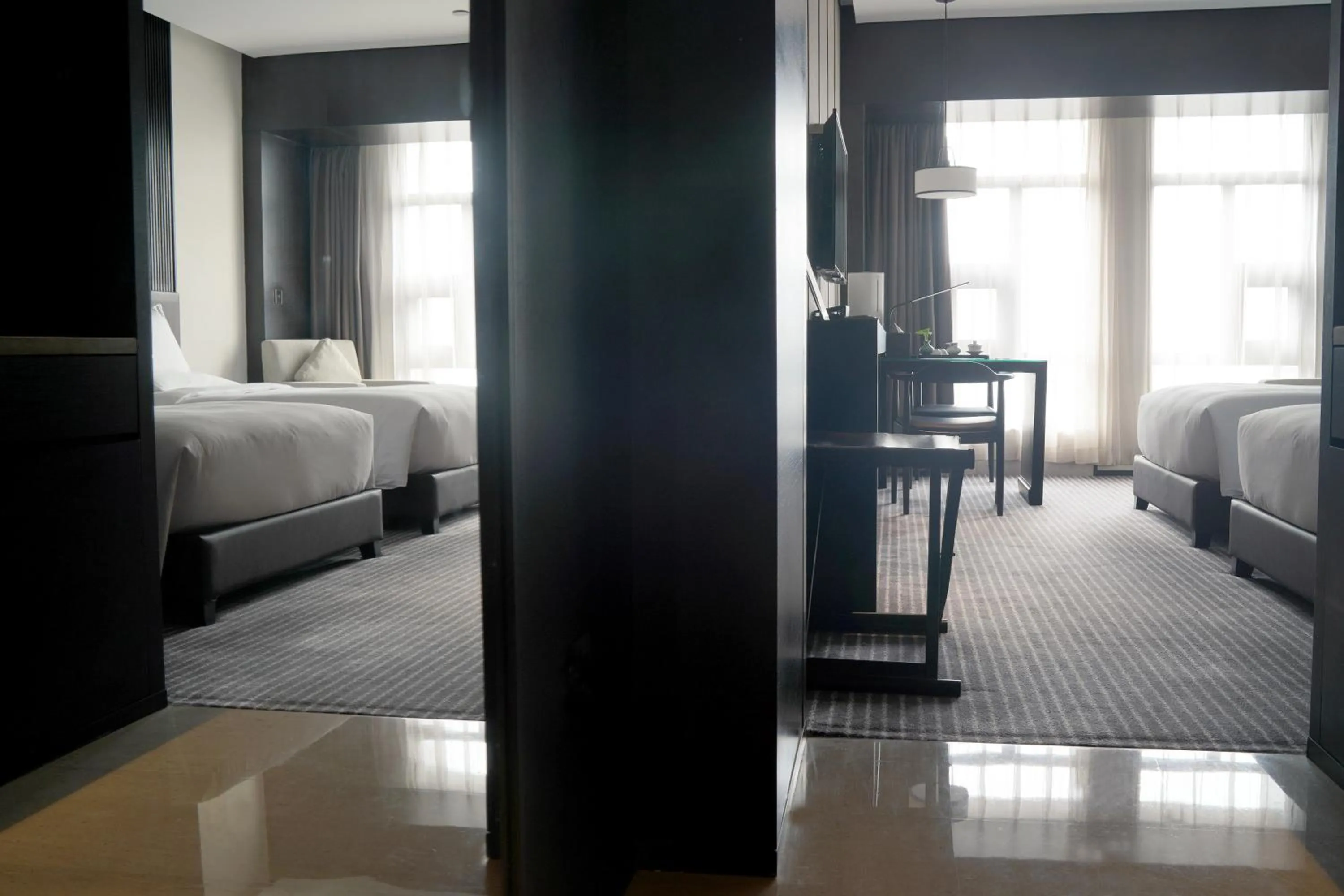 Photo of the whole room, Bed in Eastern House Xi'an