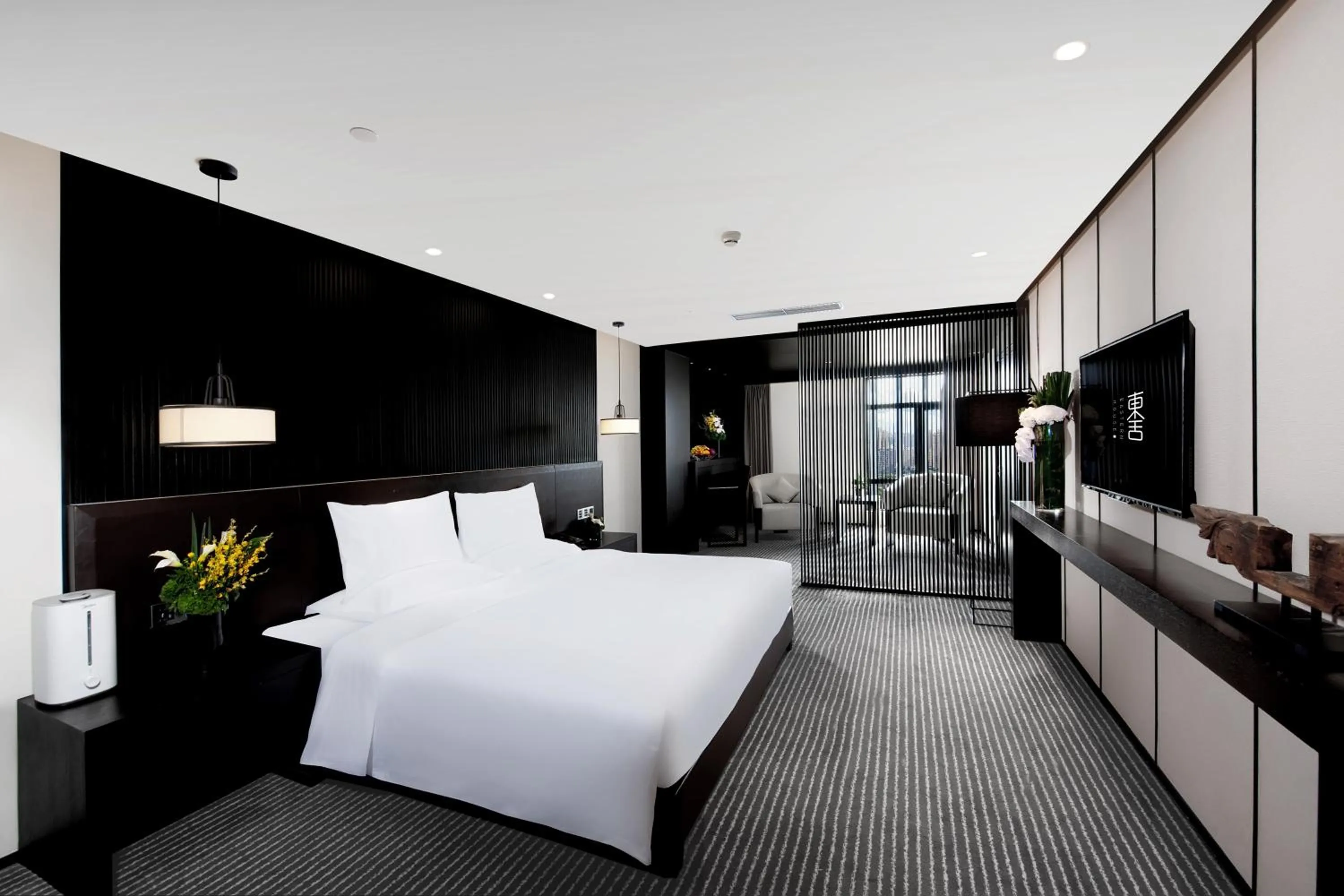 Photo of the whole room, Bed in Eastern House Xi'an